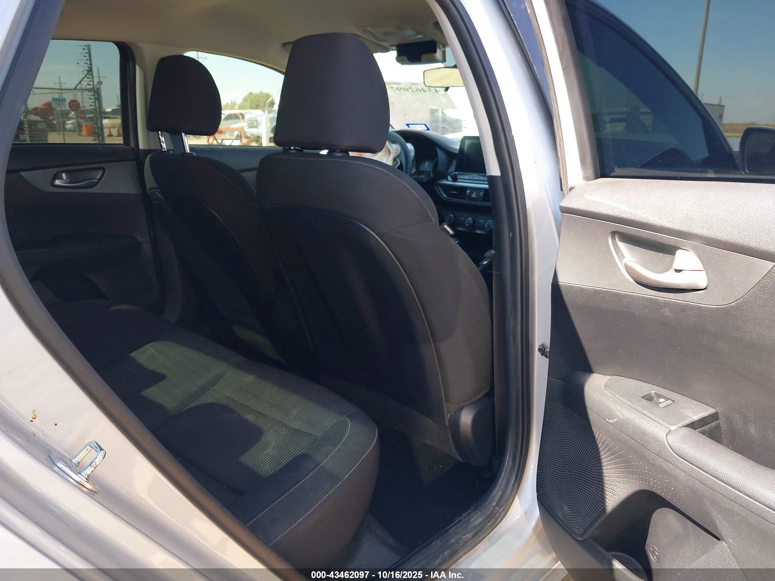 KIA FORTE image 8
