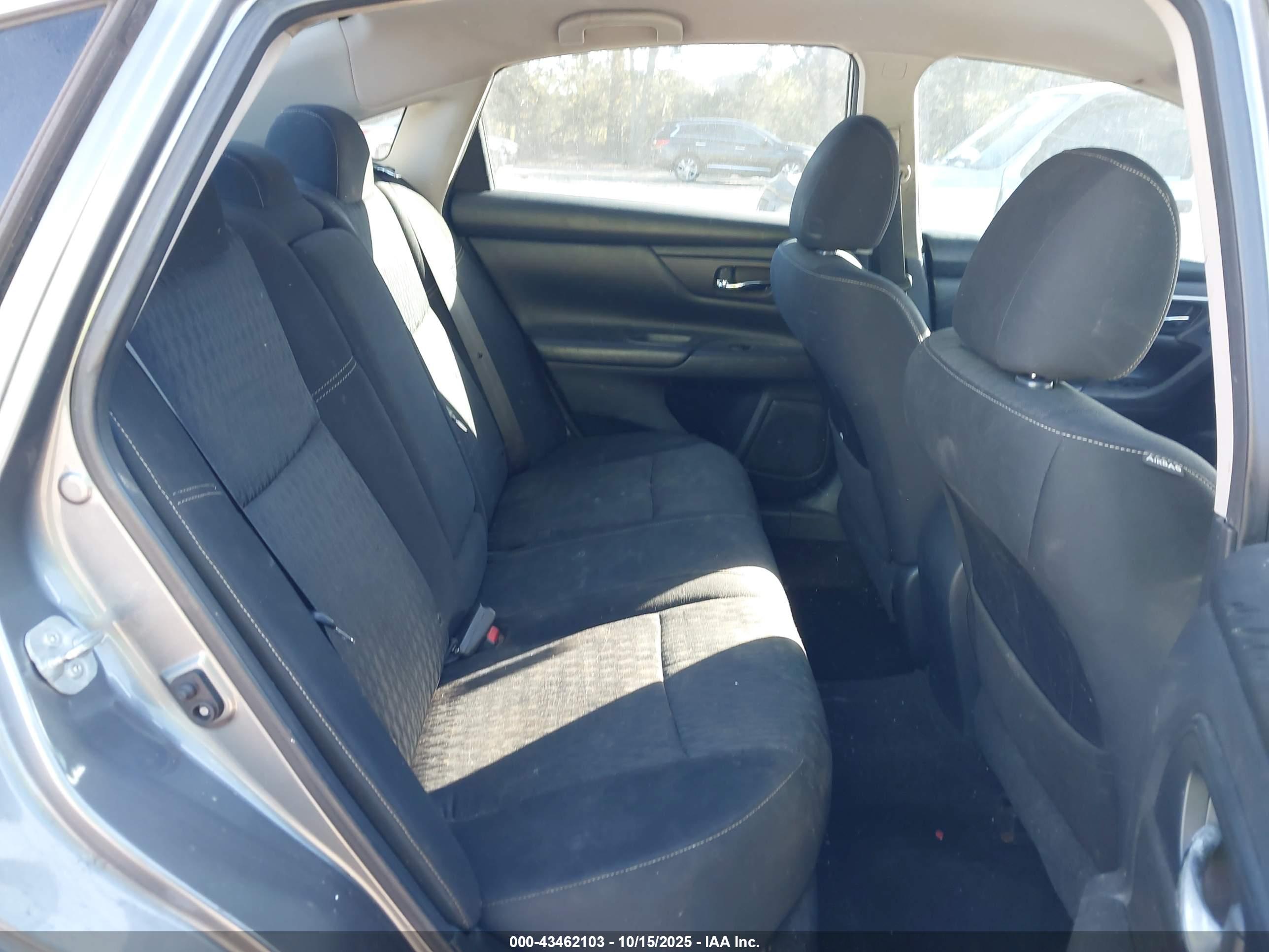 NISSAN ALTIMA image 8