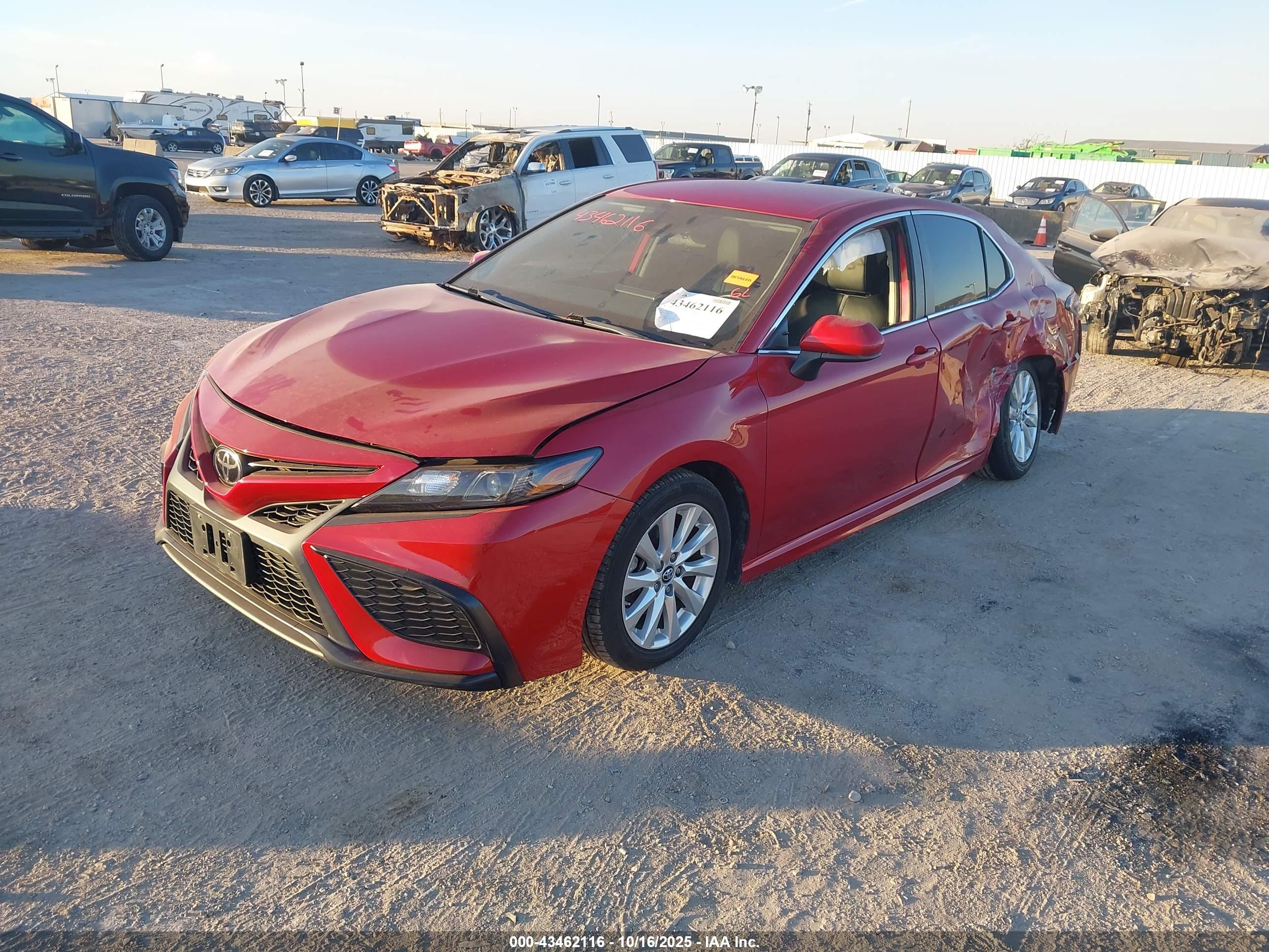 TOYOTA CAMRY image 2