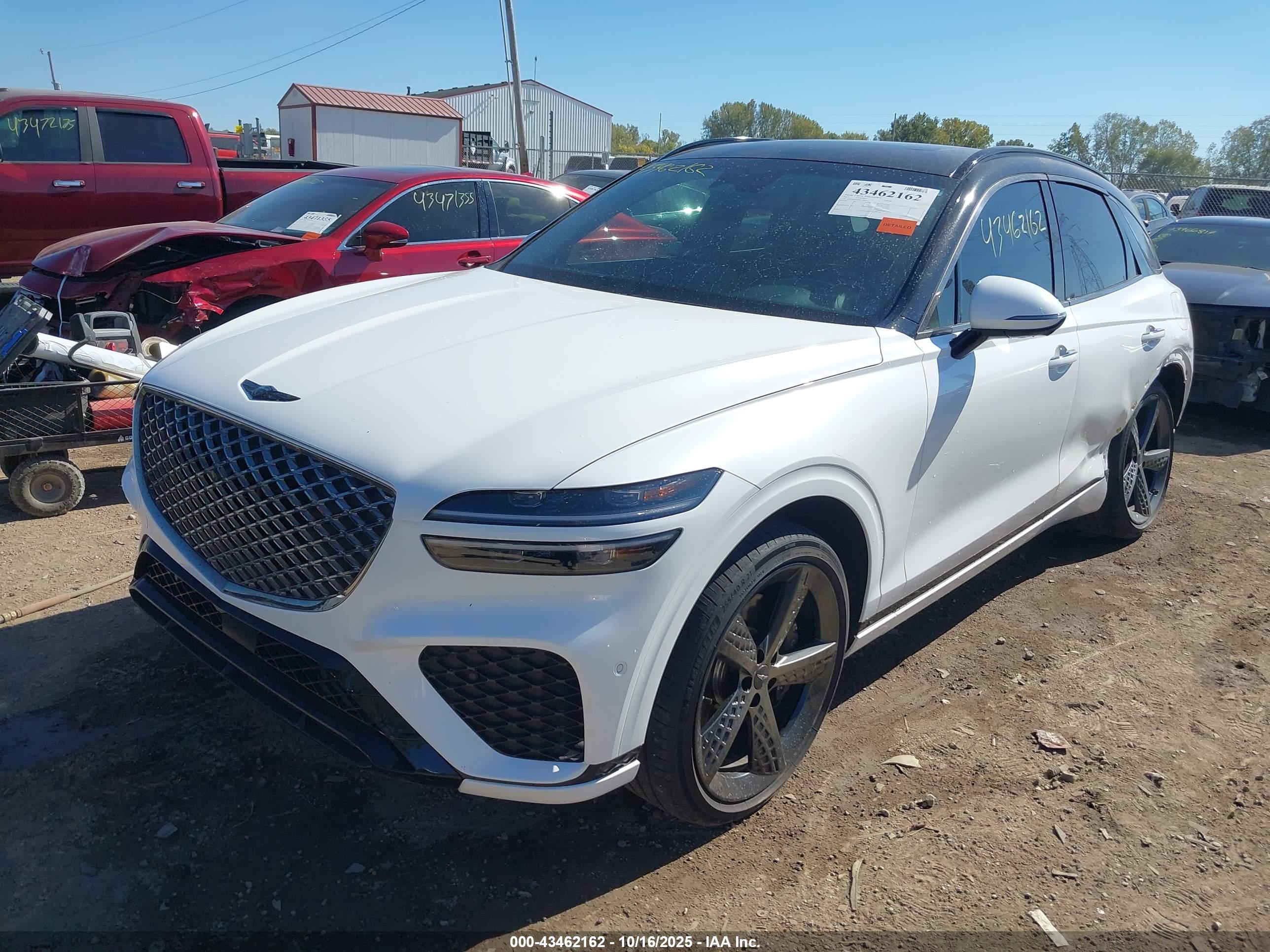 GENESIS GV70 image 2