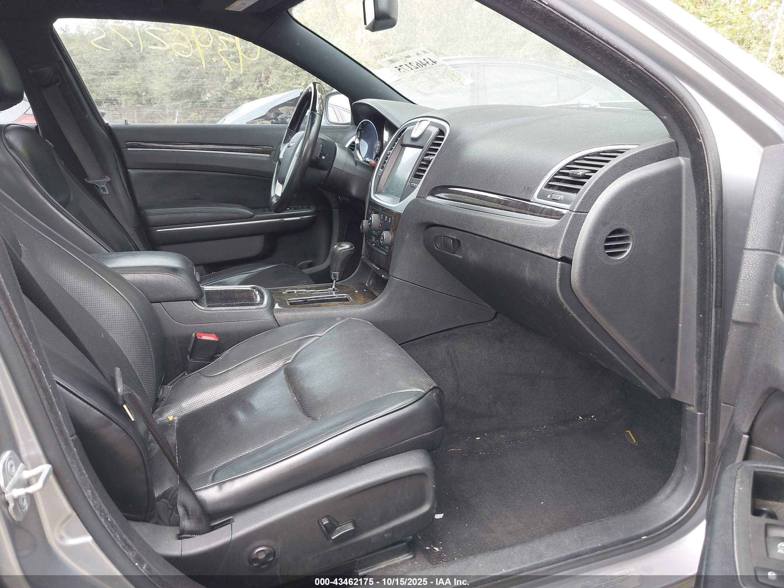 CHRYSLER 300C image 5