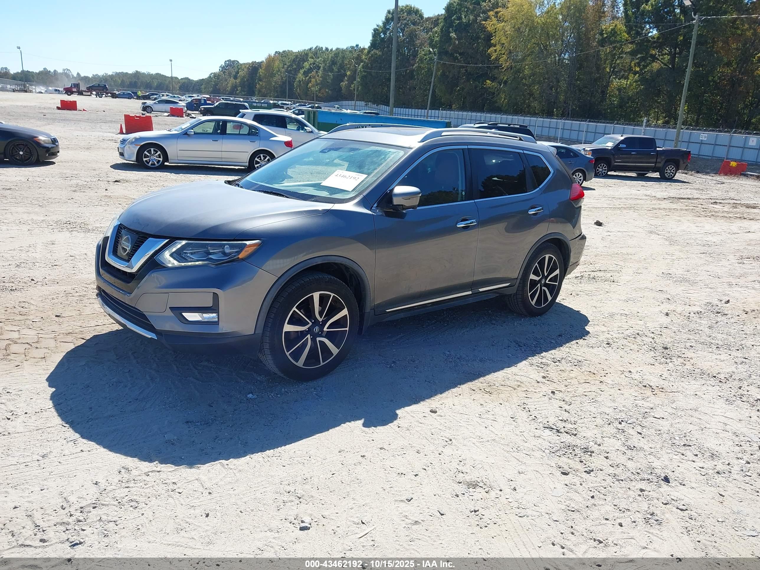 NISSAN ROGUE image 2