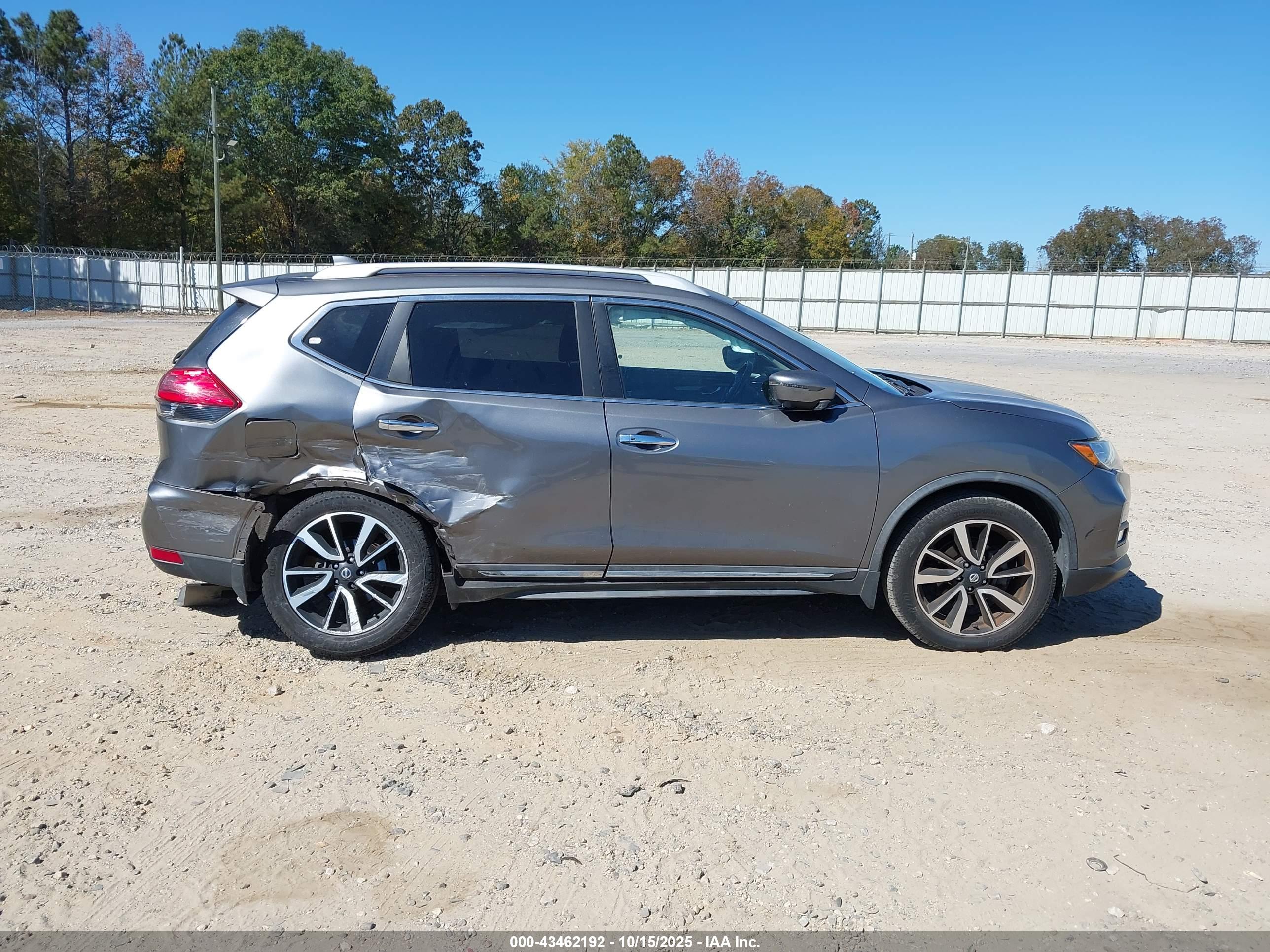NISSAN ROGUE image 6