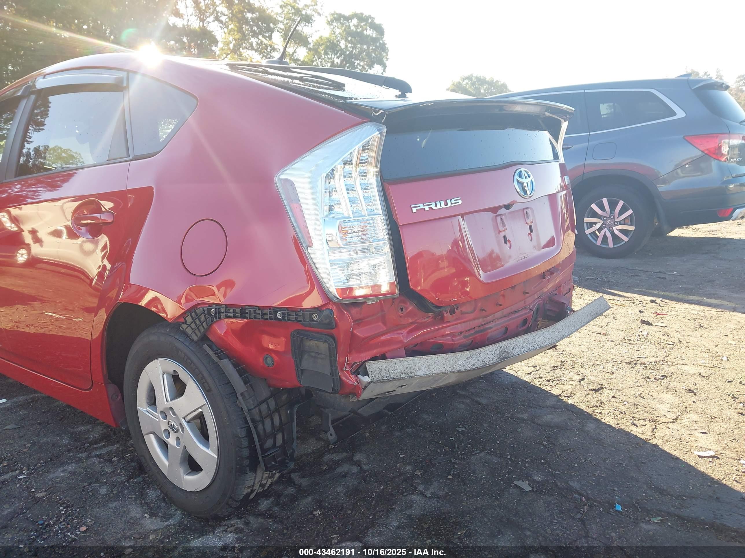 TOYOTA PRIUS image 6