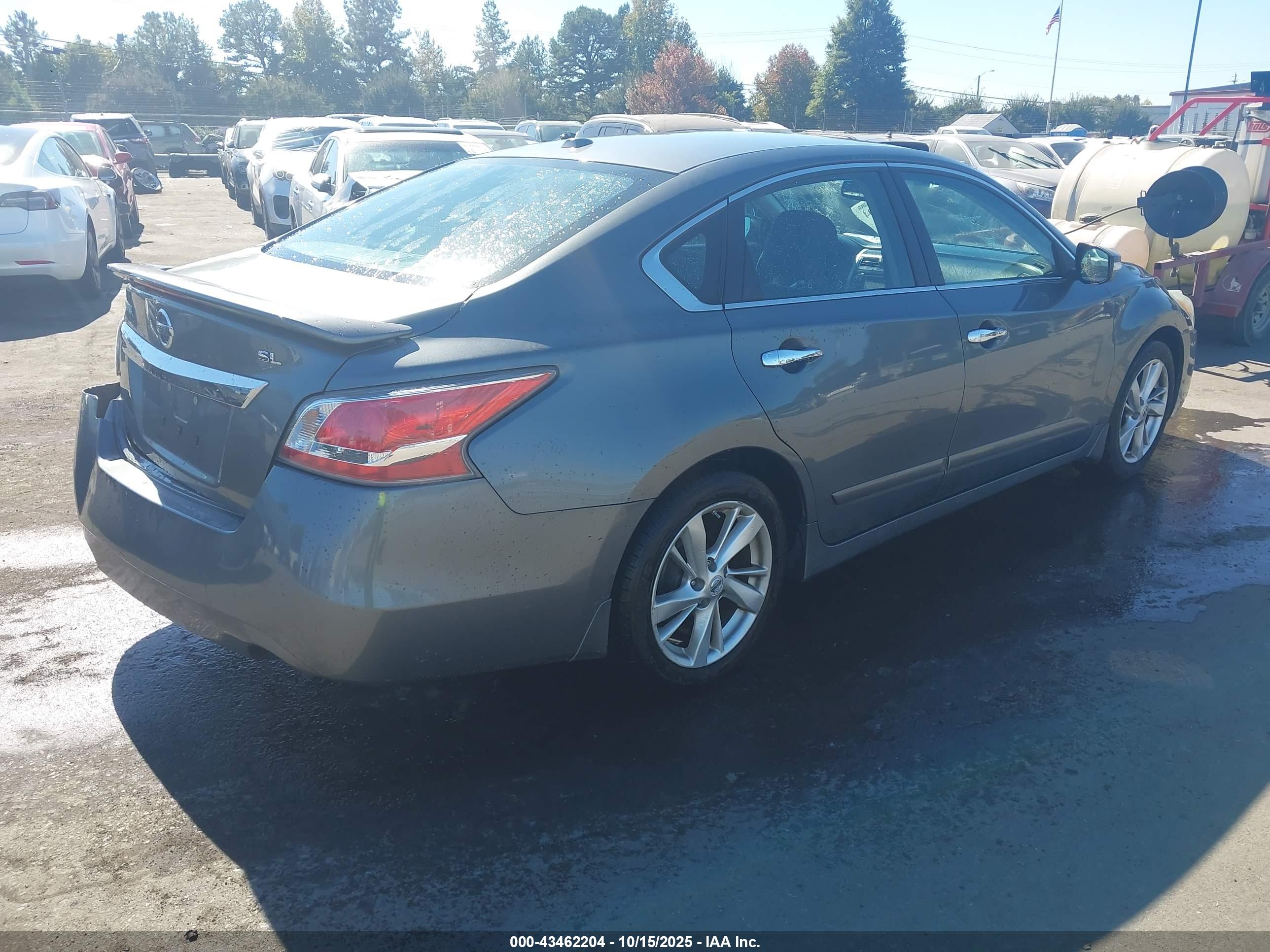 NISSAN ALTIMA image 4