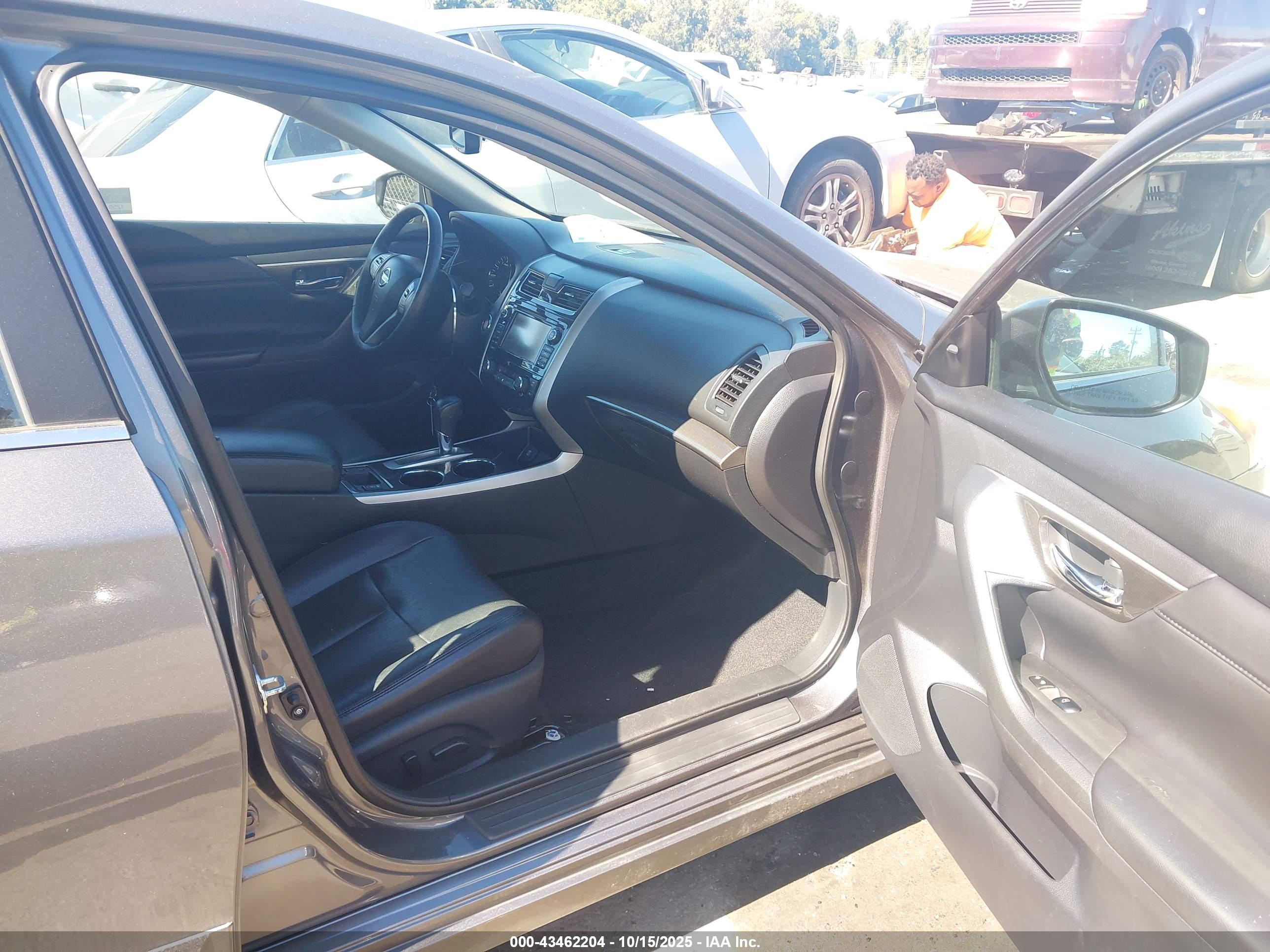 NISSAN ALTIMA image 5