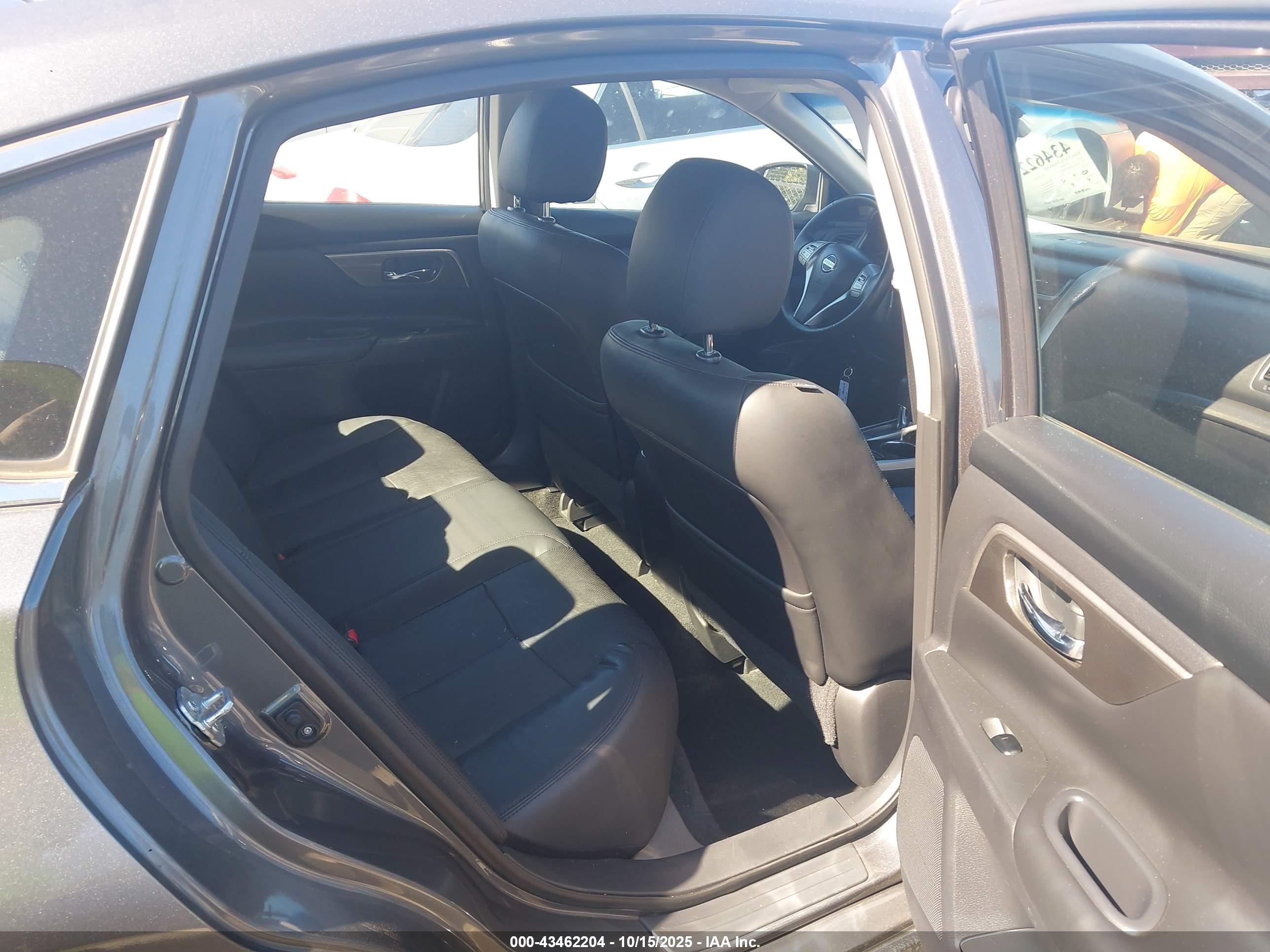 NISSAN ALTIMA image 8