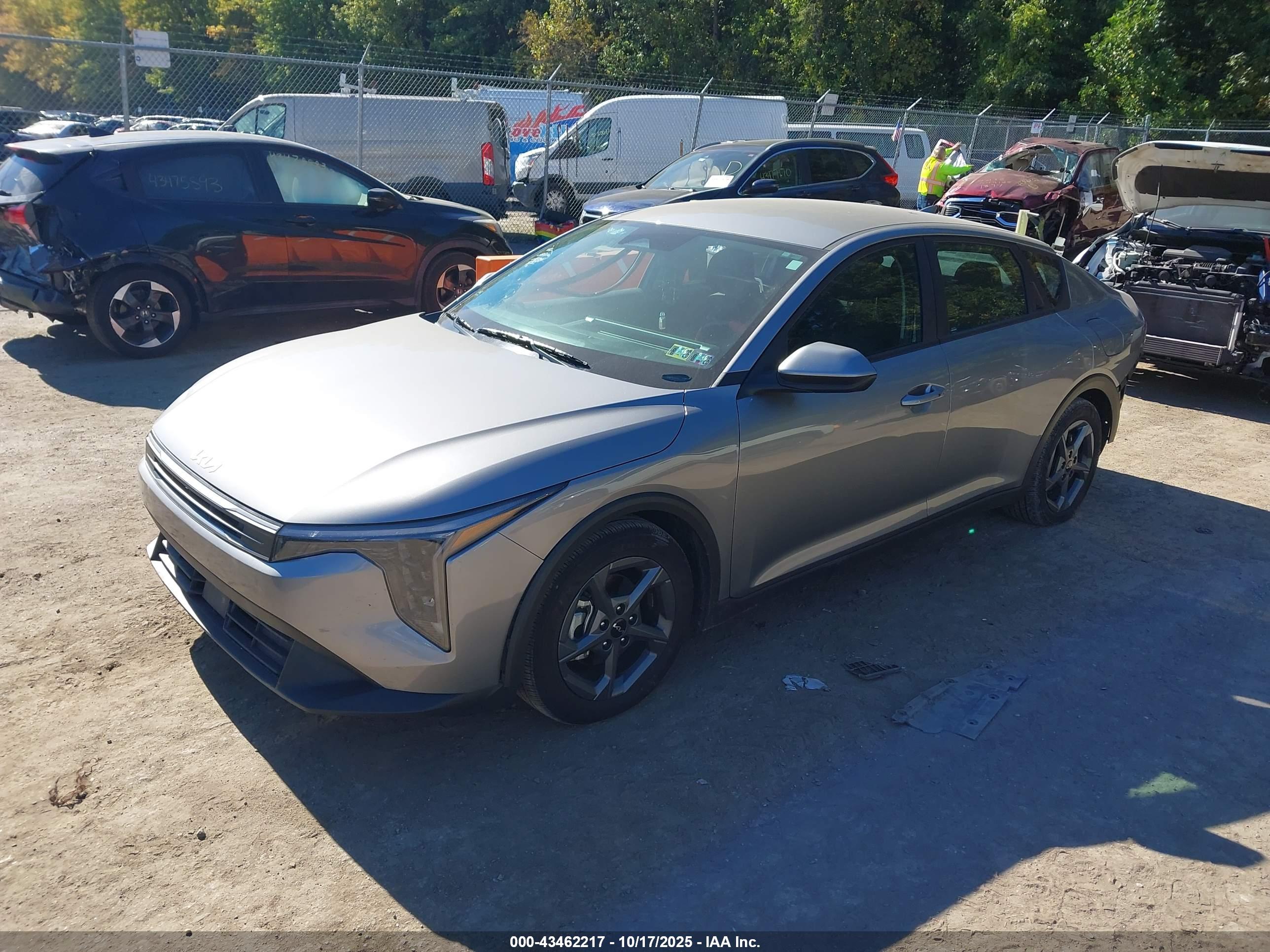 KIA K4 image 2