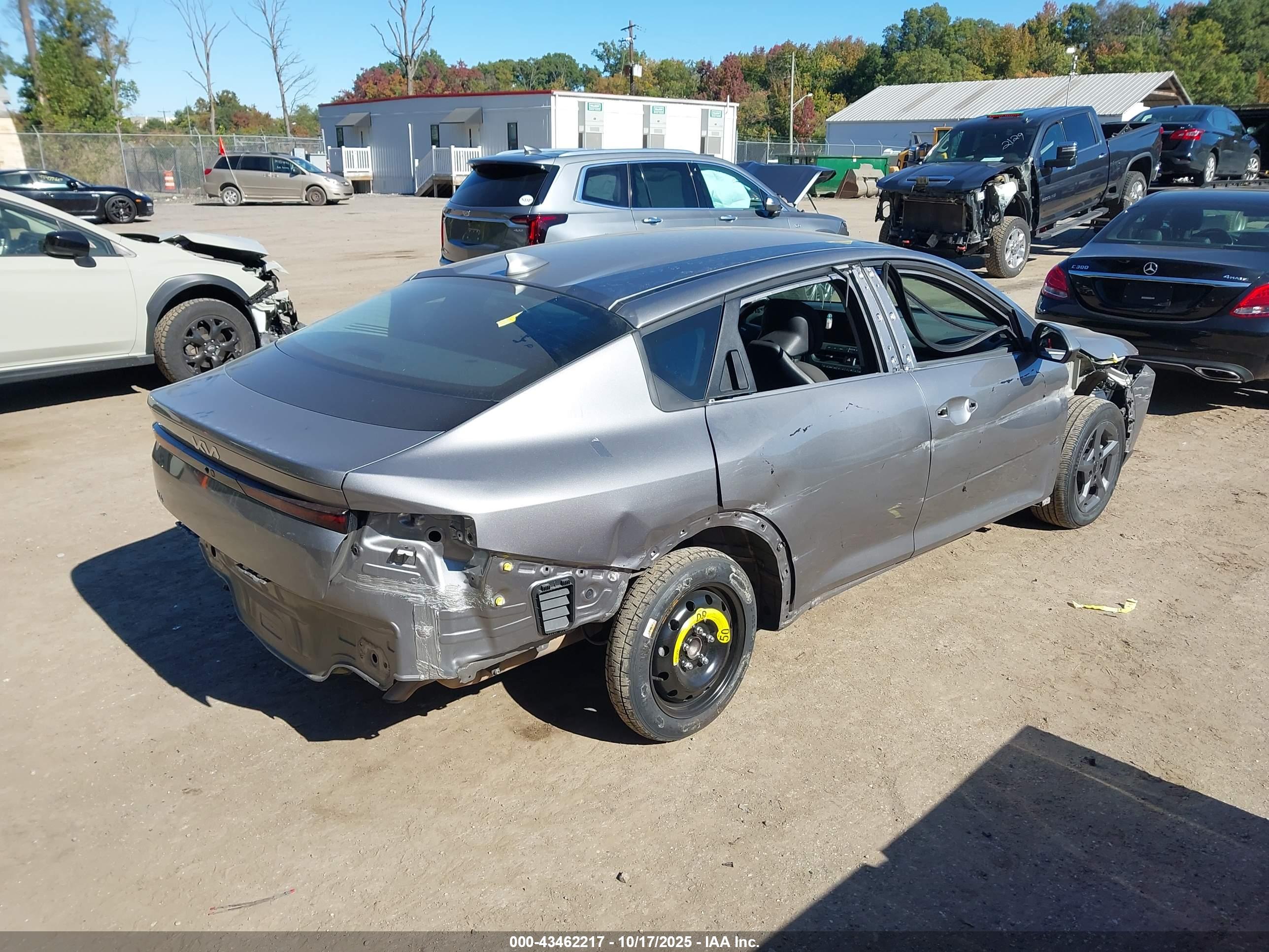 KIA K4 image 4