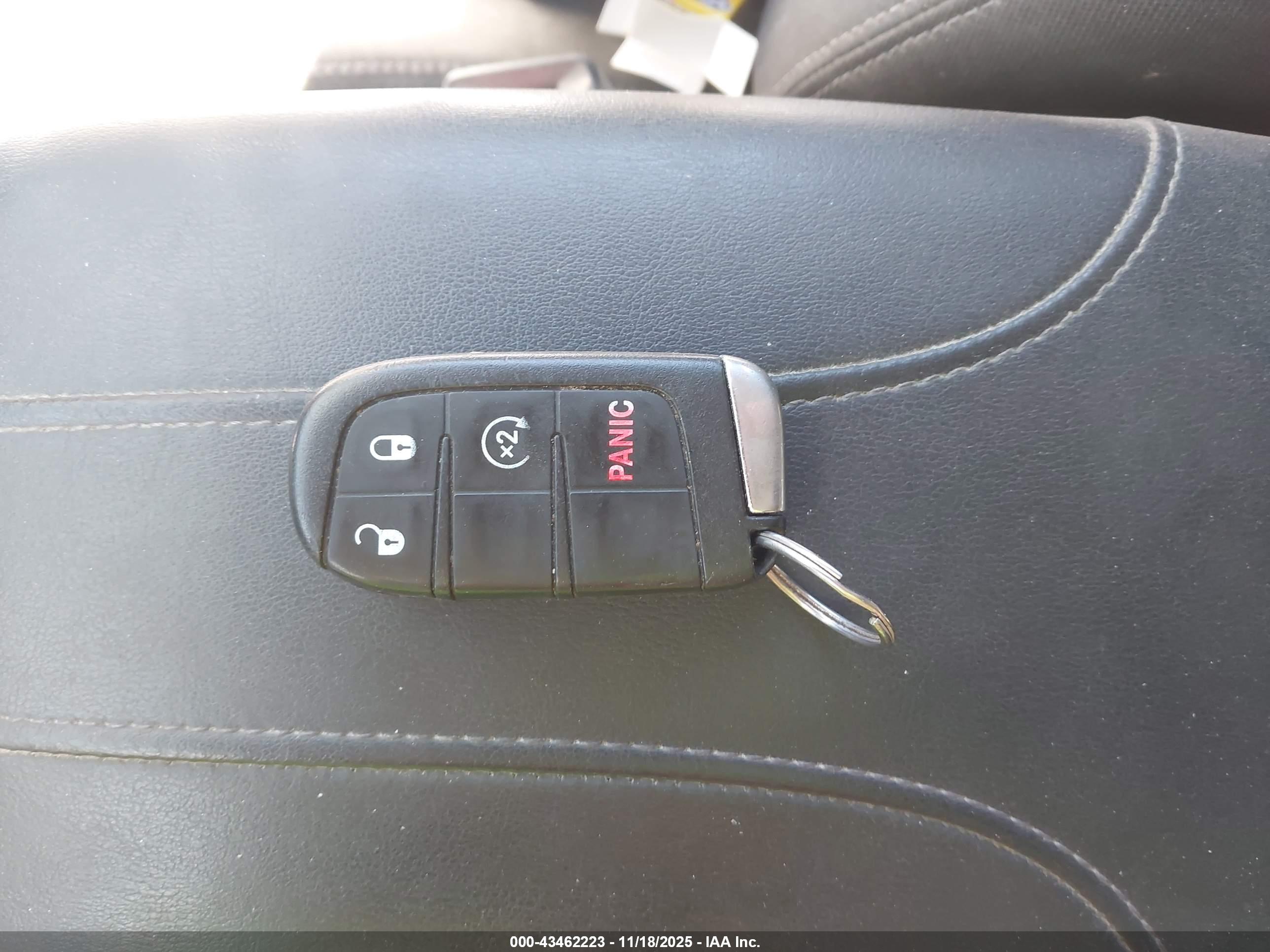 JEEP RENEGADE image 11