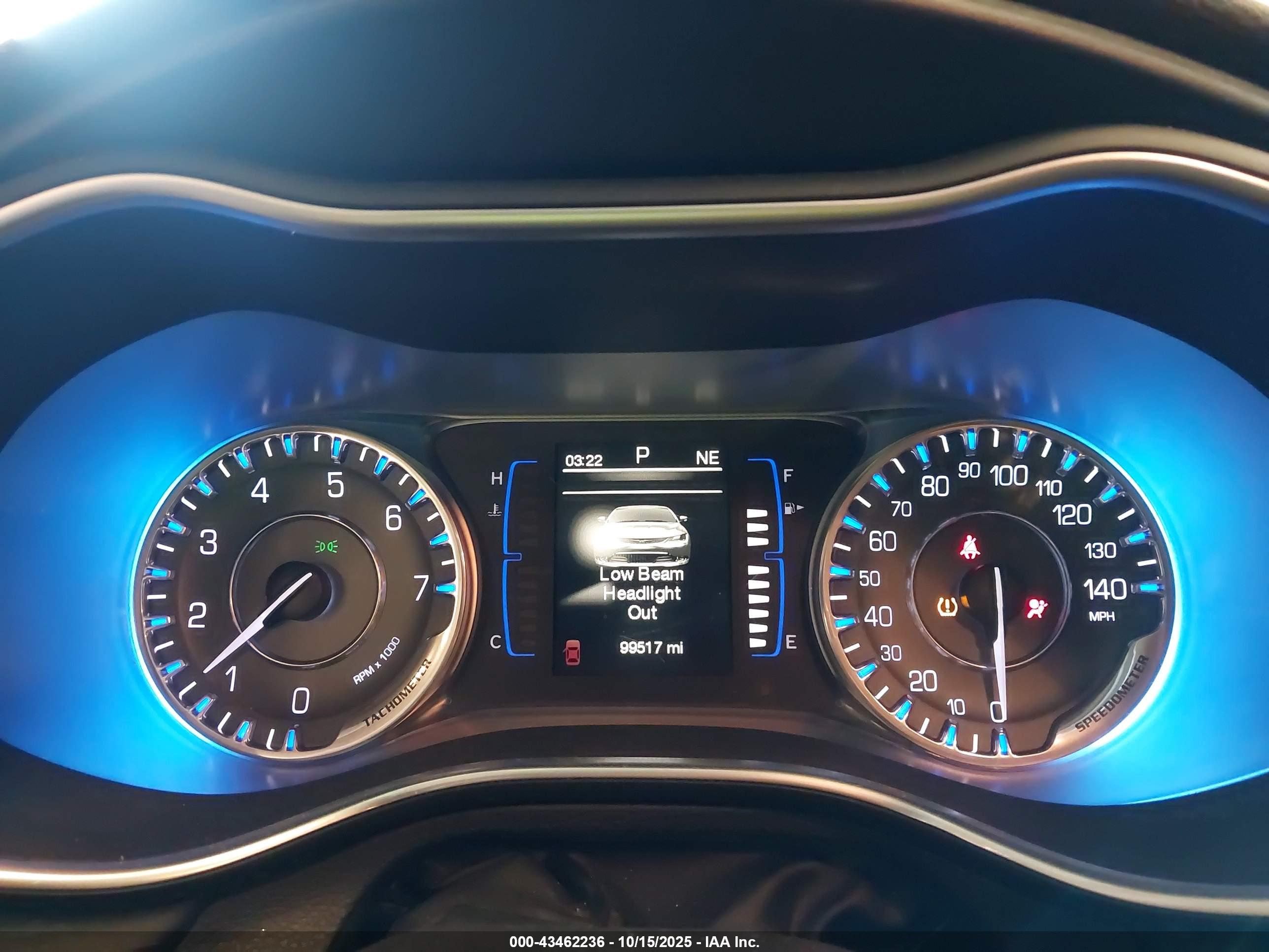 CHRYSLER 200 image 7