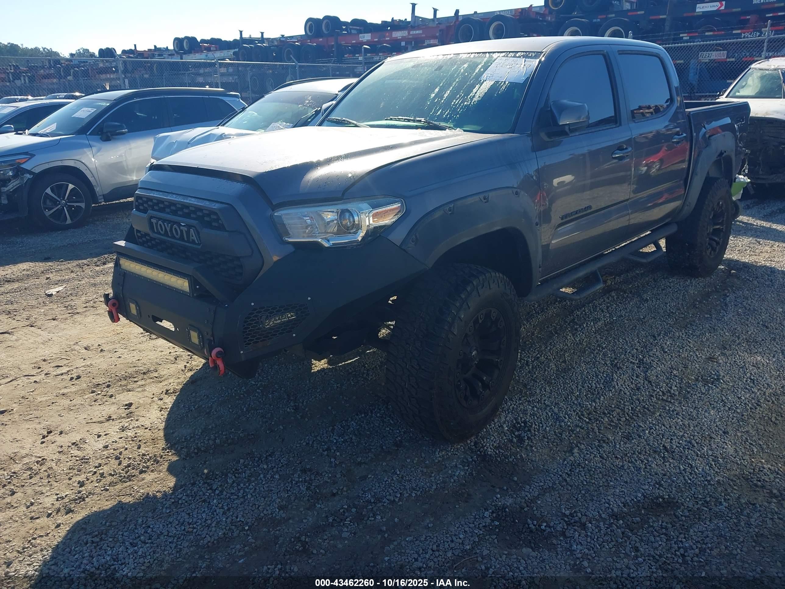TOYOTA TACOMA image 2