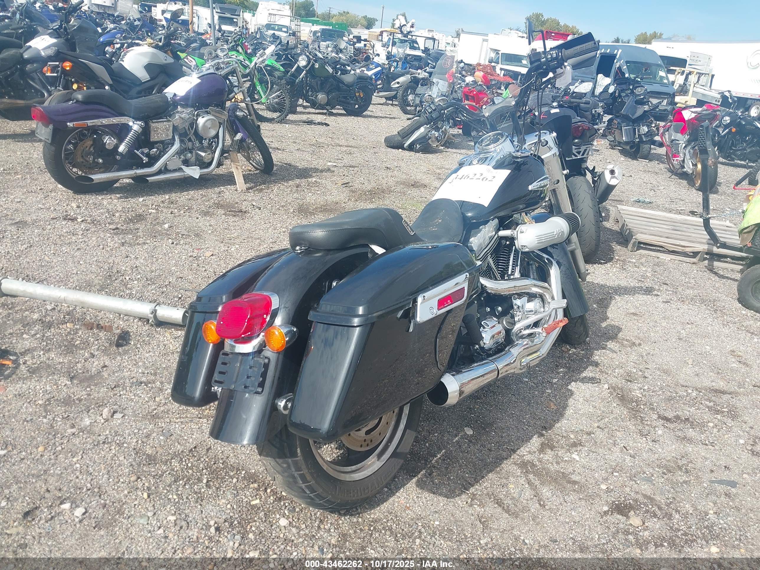 HARLEY-DAVIDSON FLD image 4