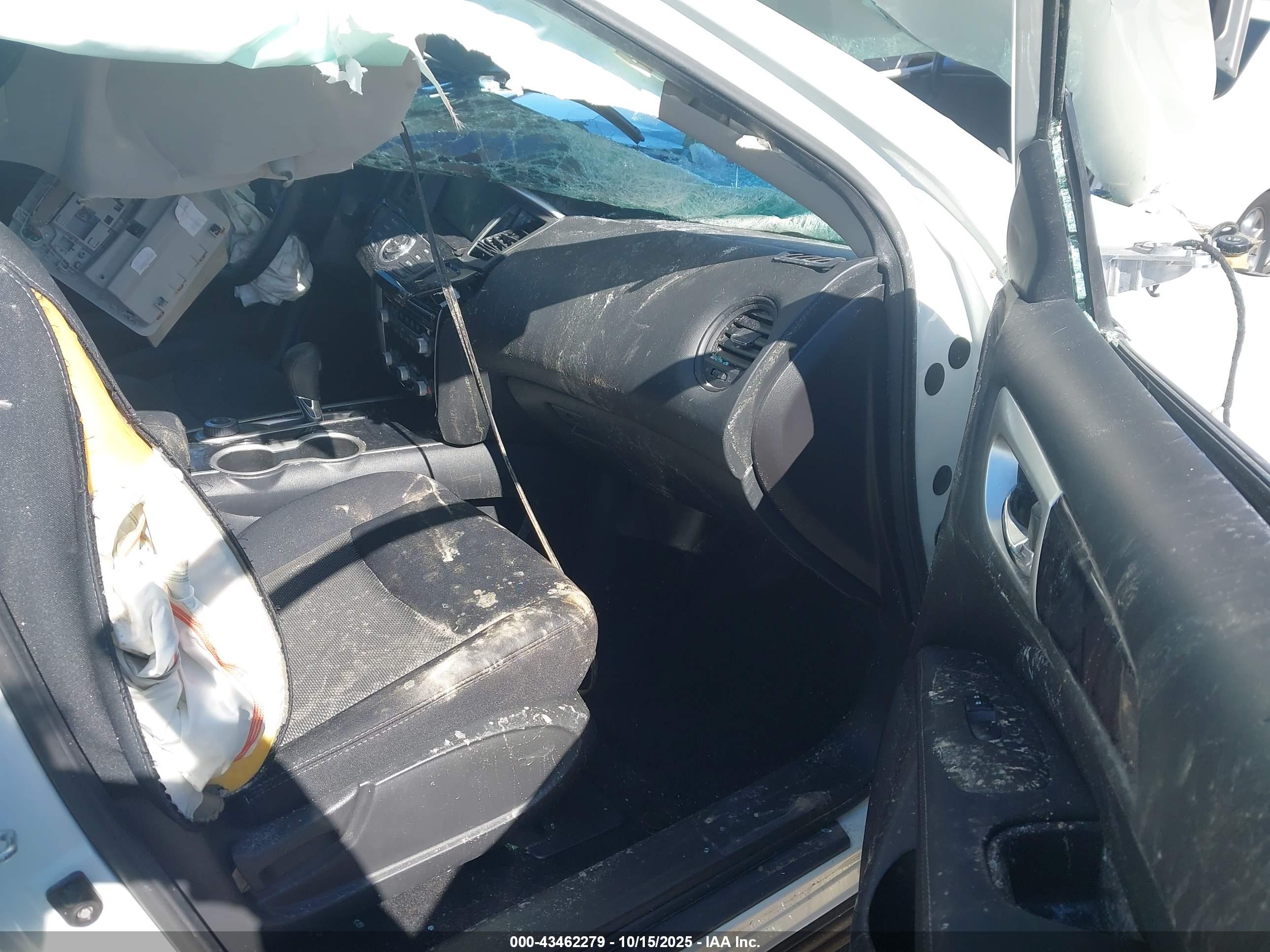 NISSAN PATHFINDER image 5