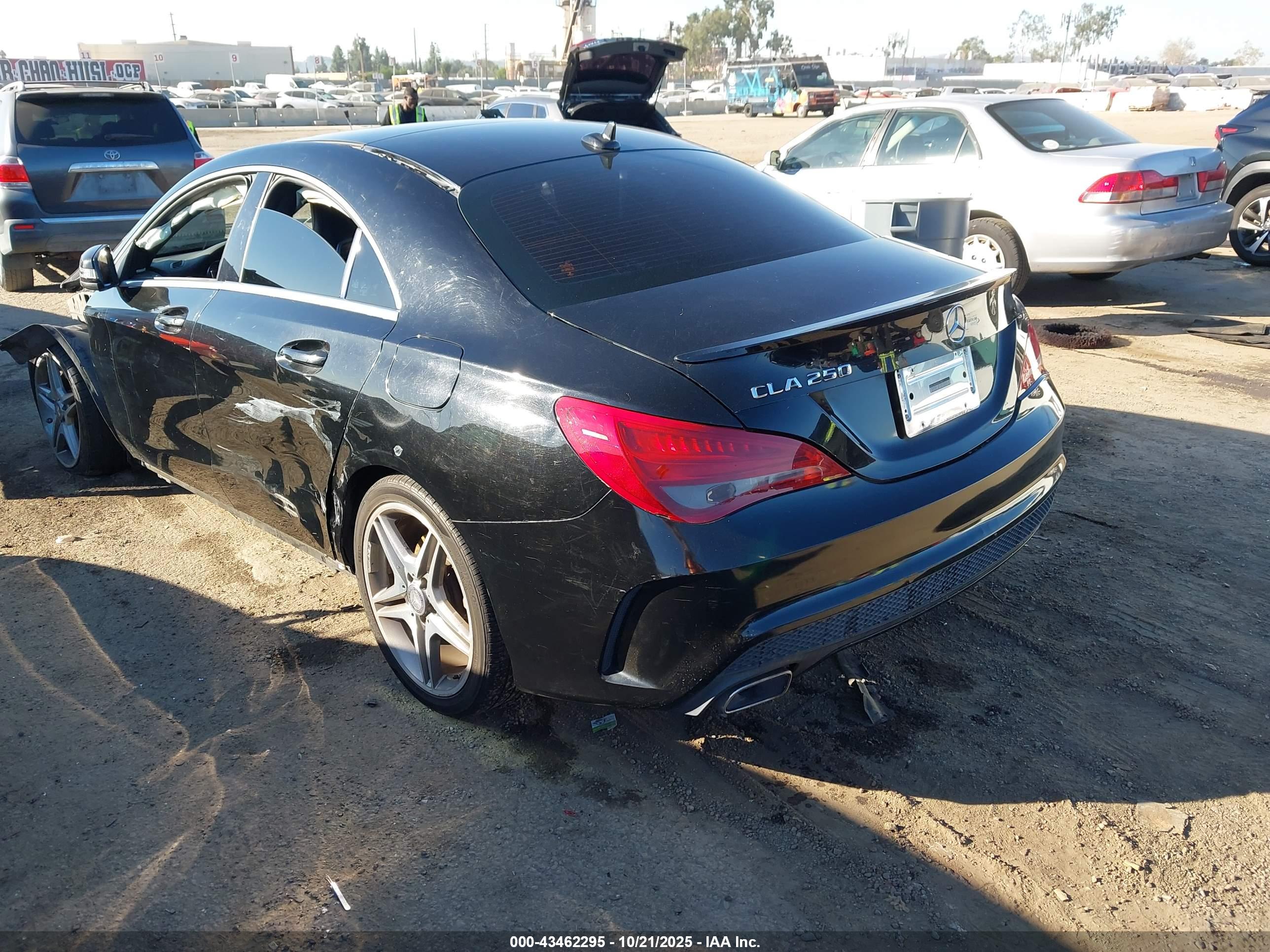 MERCEDES-BENZ CLA image 3