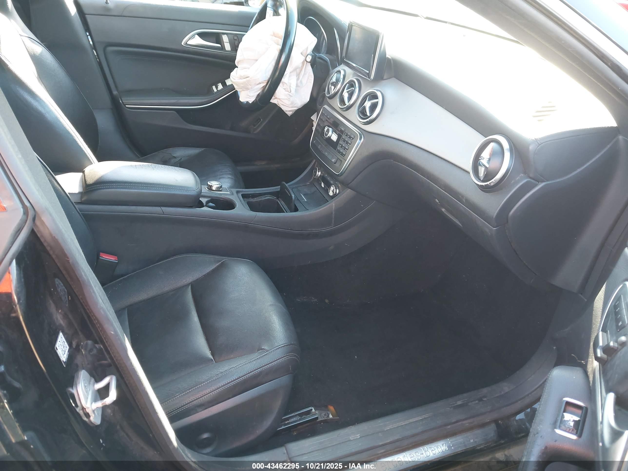 MERCEDES-BENZ CLA image 5