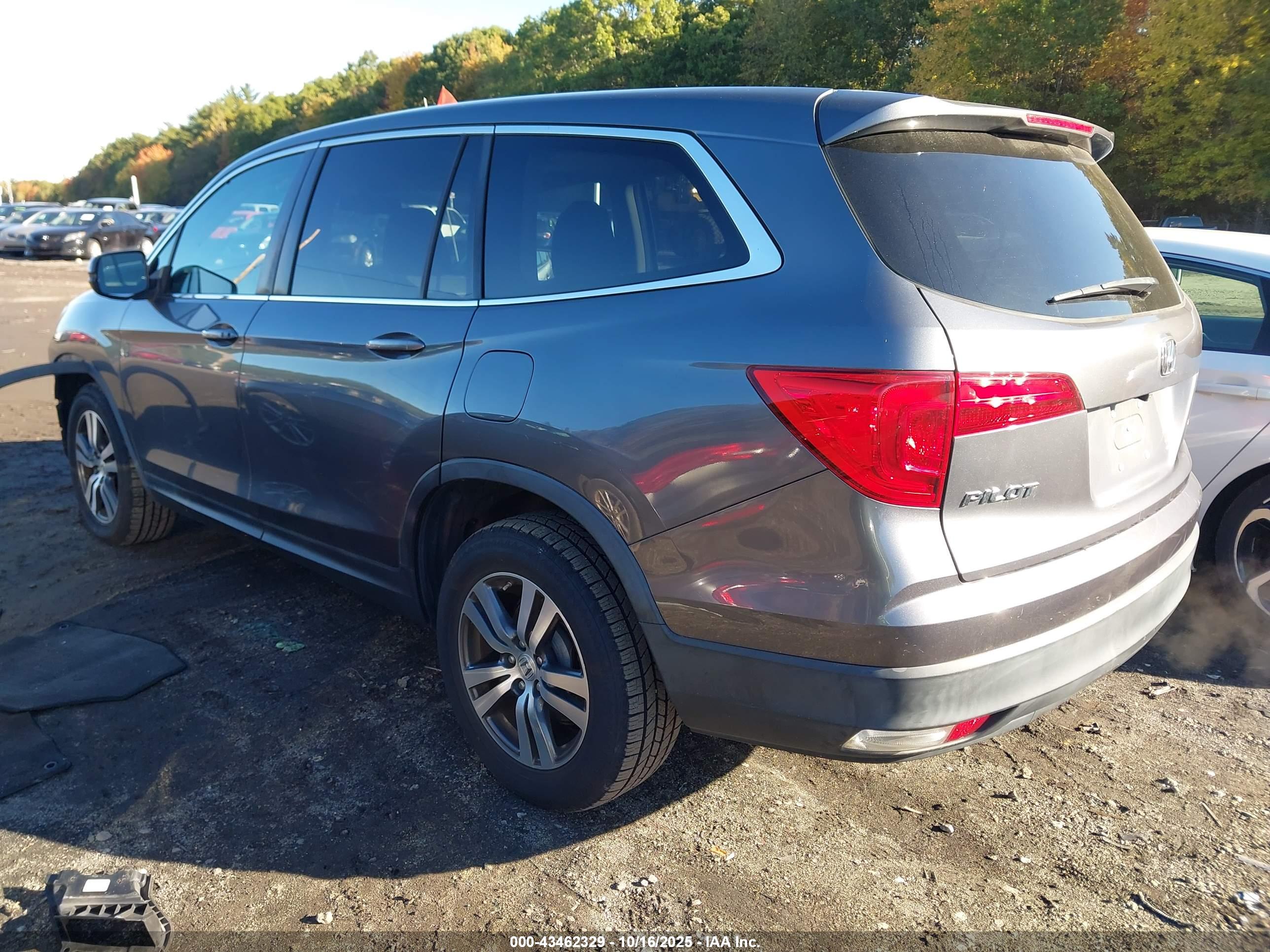HONDA PILOT image 3