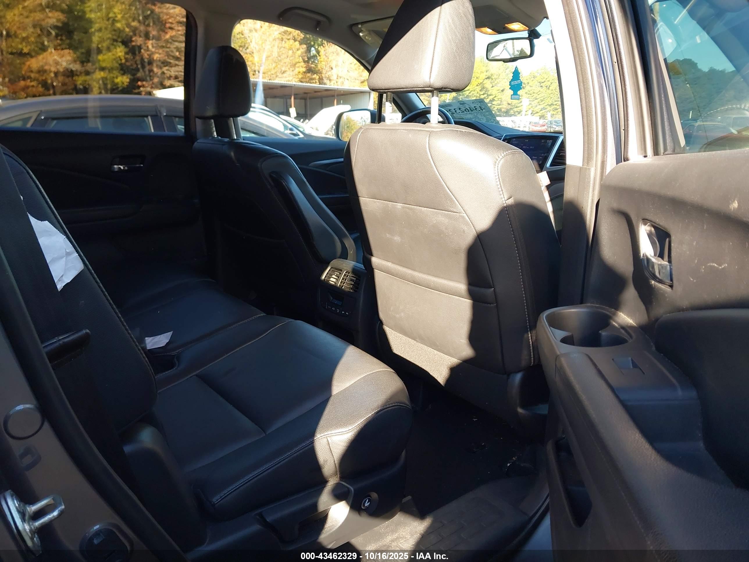 HONDA PILOT image 8