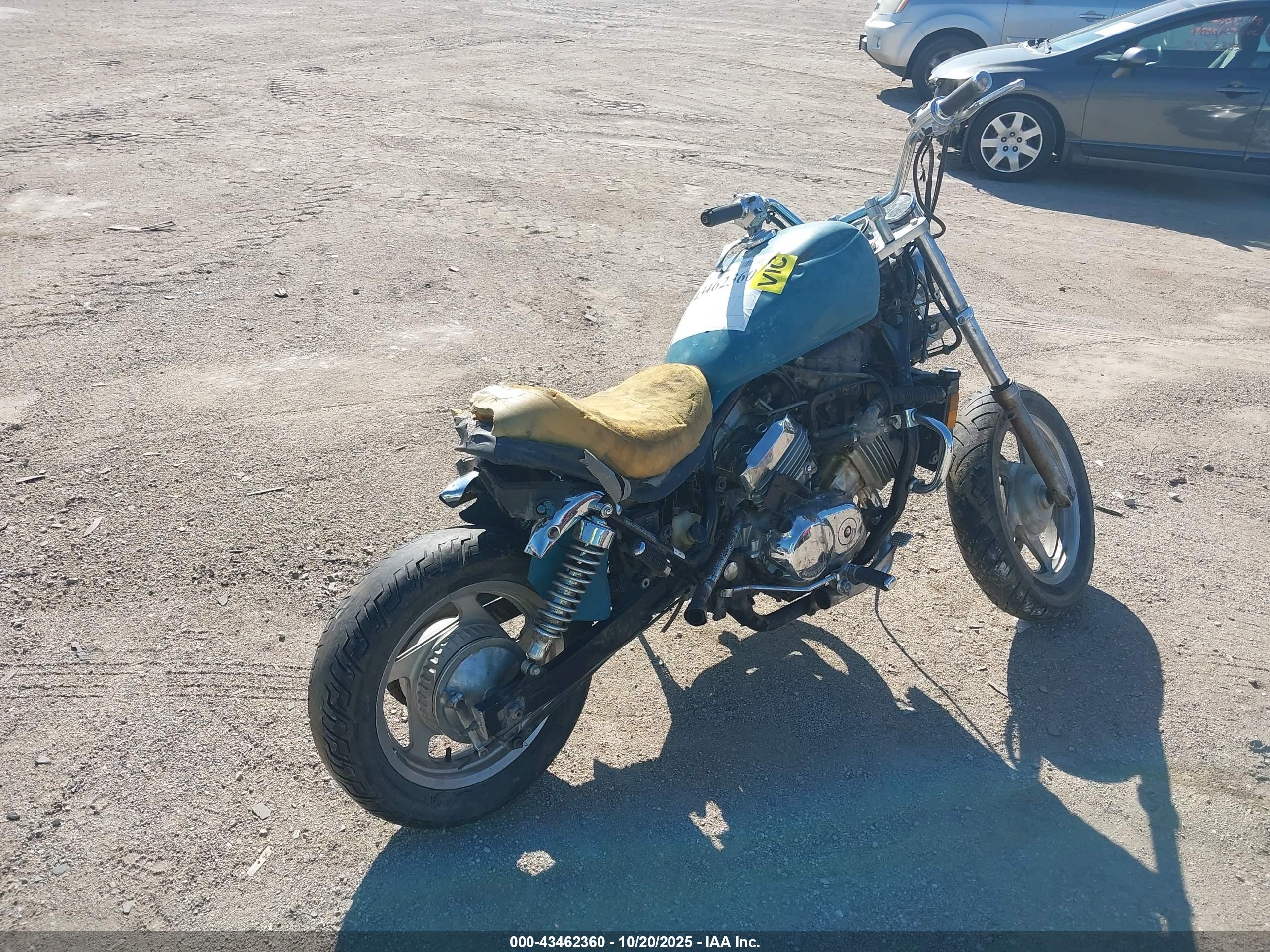 HONDA VF750 image 4