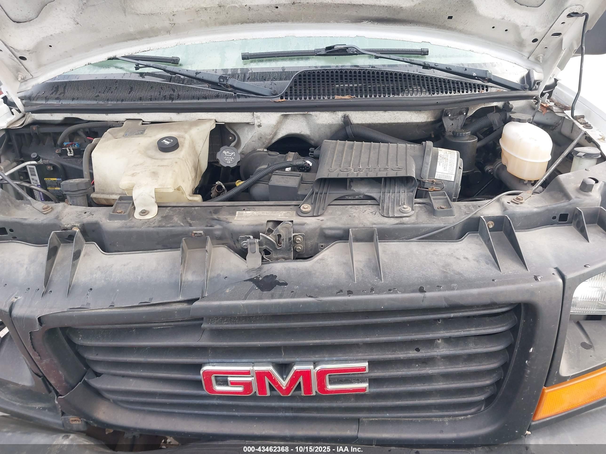 GMC SAVANA image 10