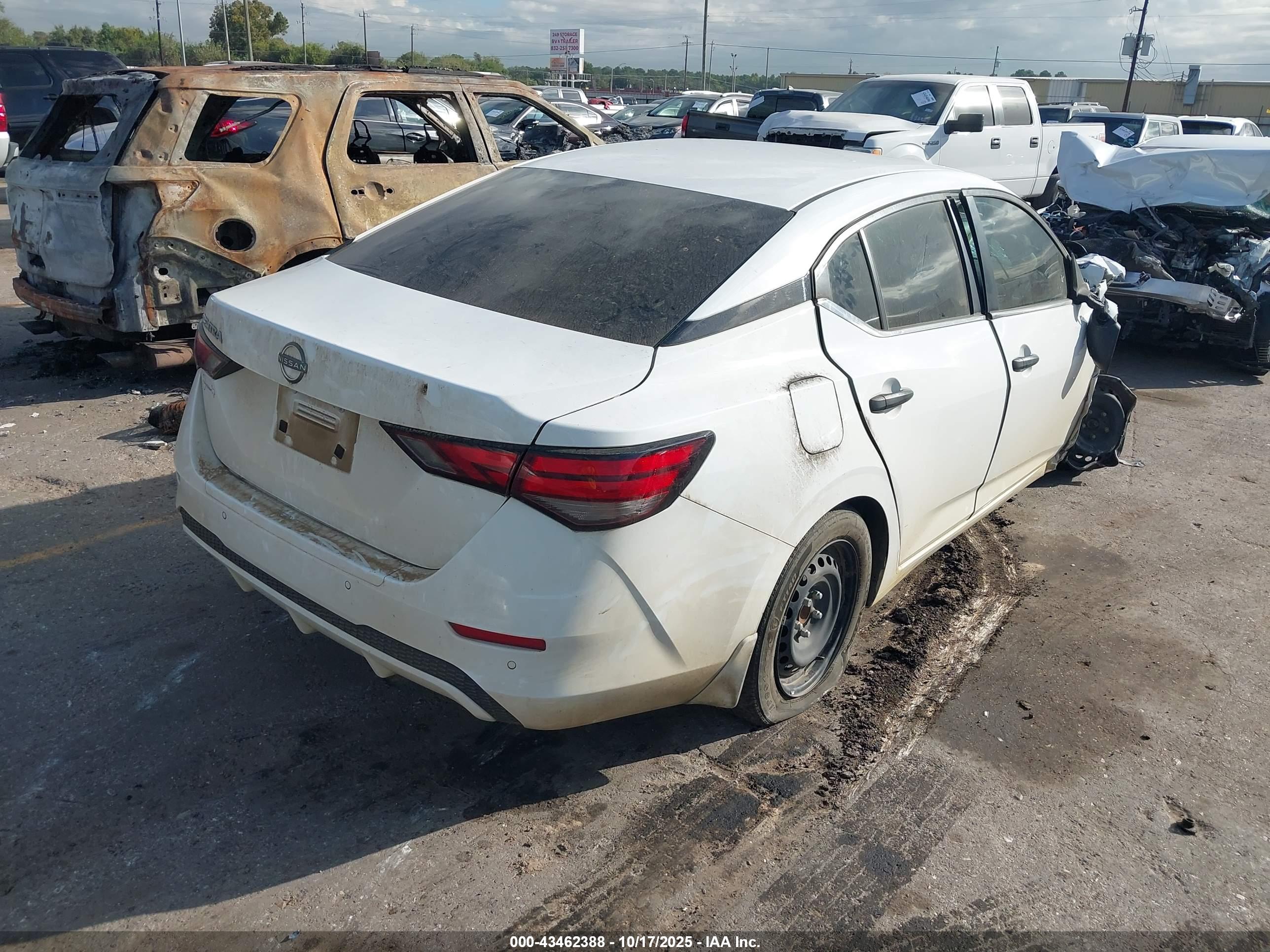 NISSAN SENTRA image 4