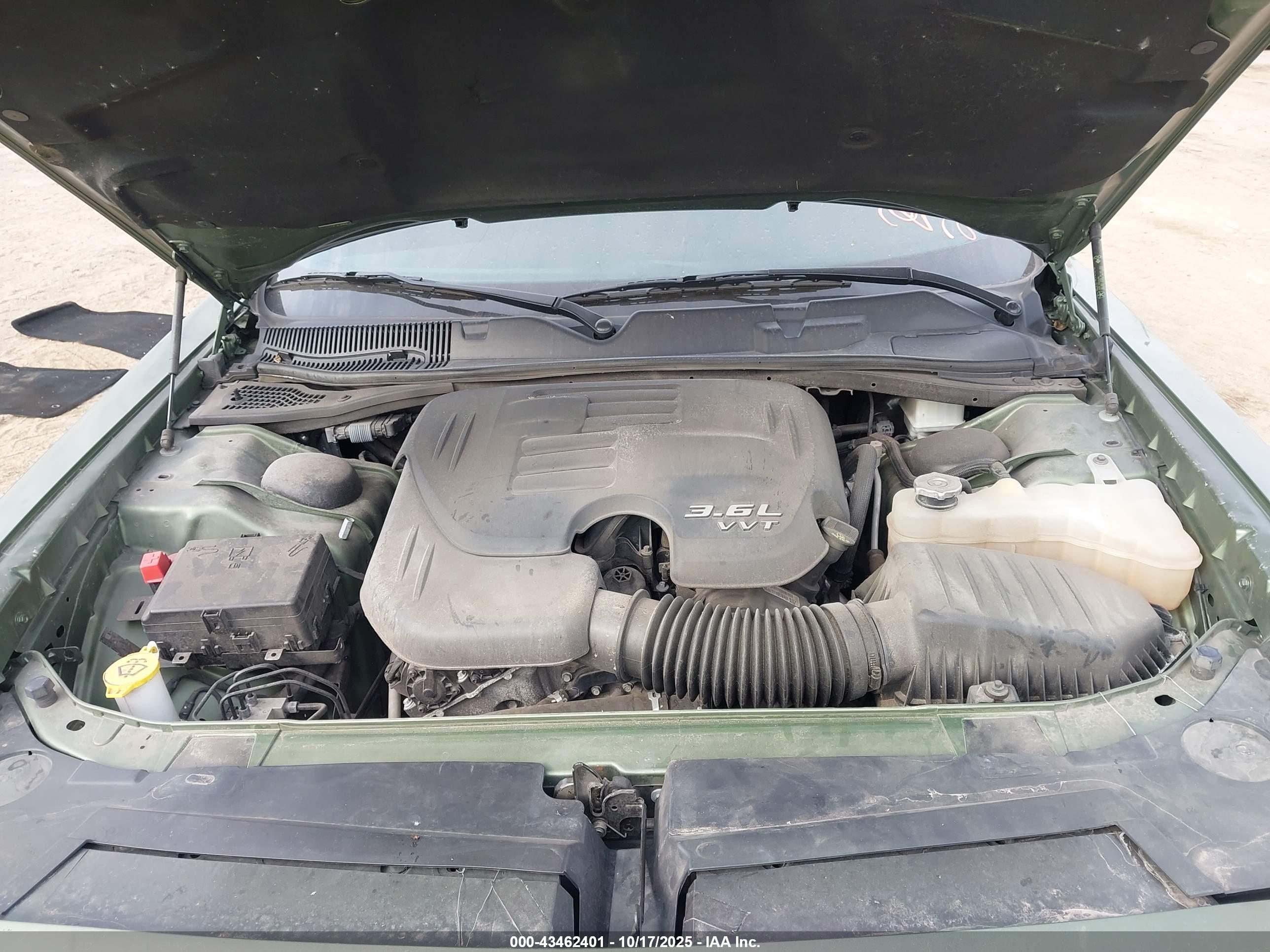 DODGE CHALLENGER image 10