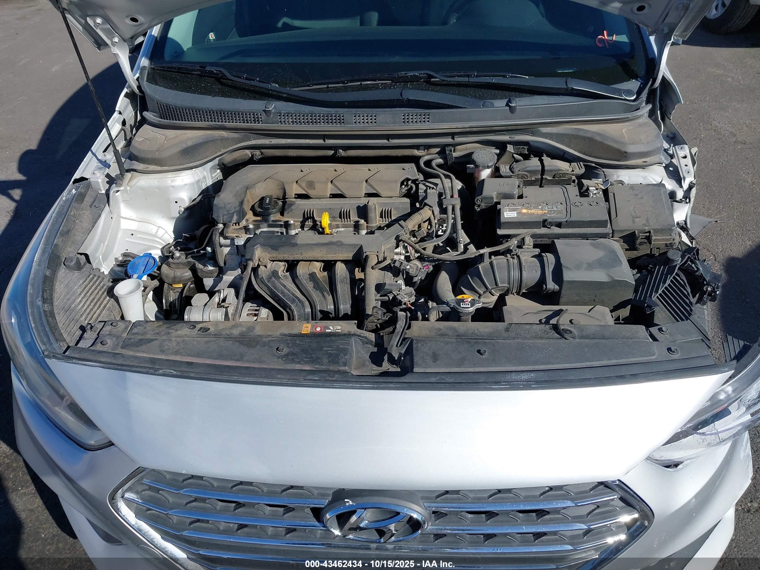 HYUNDAI ACCENT image 10