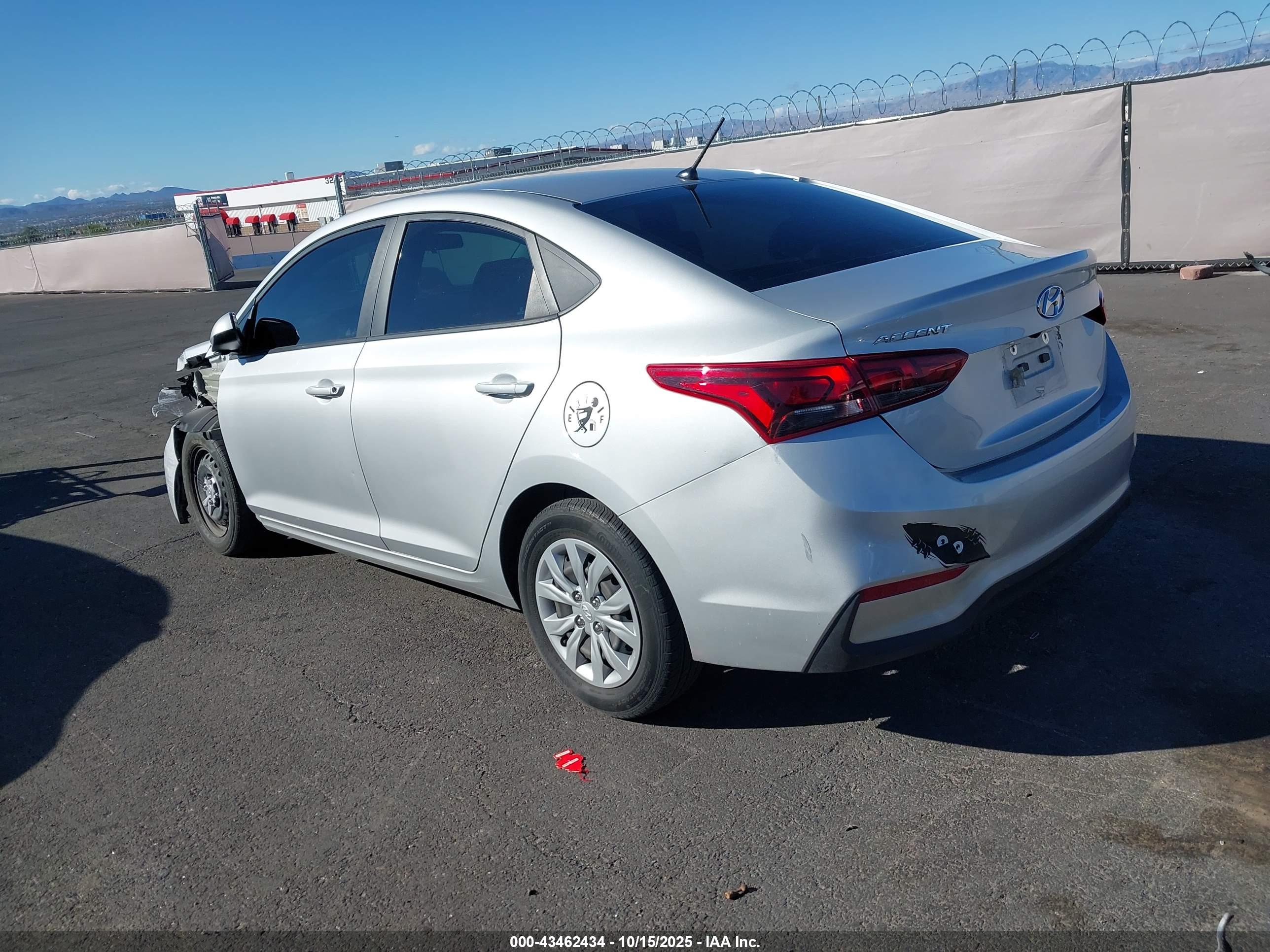 HYUNDAI ACCENT image 3