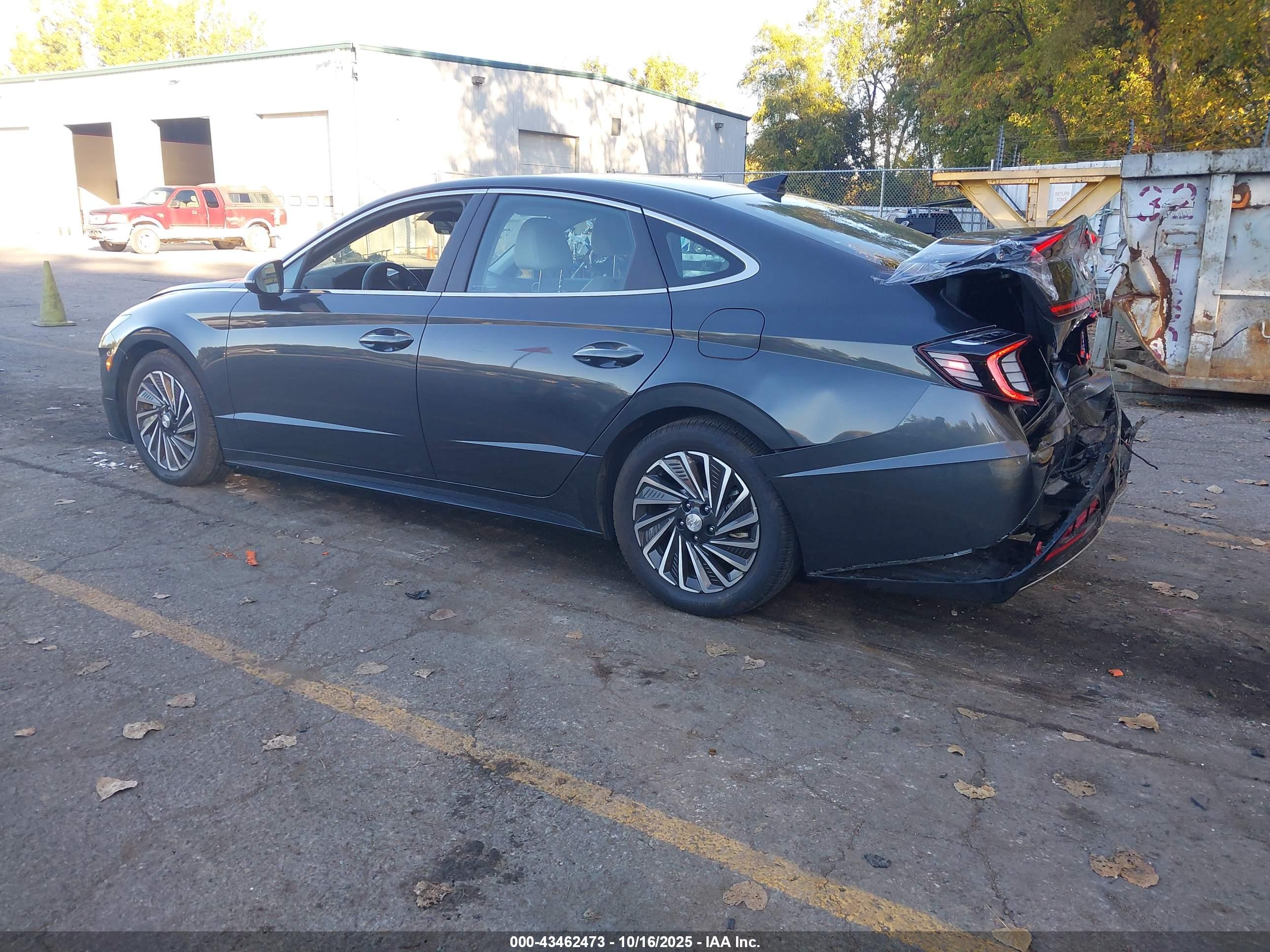 HYUNDAI SONATA image 3