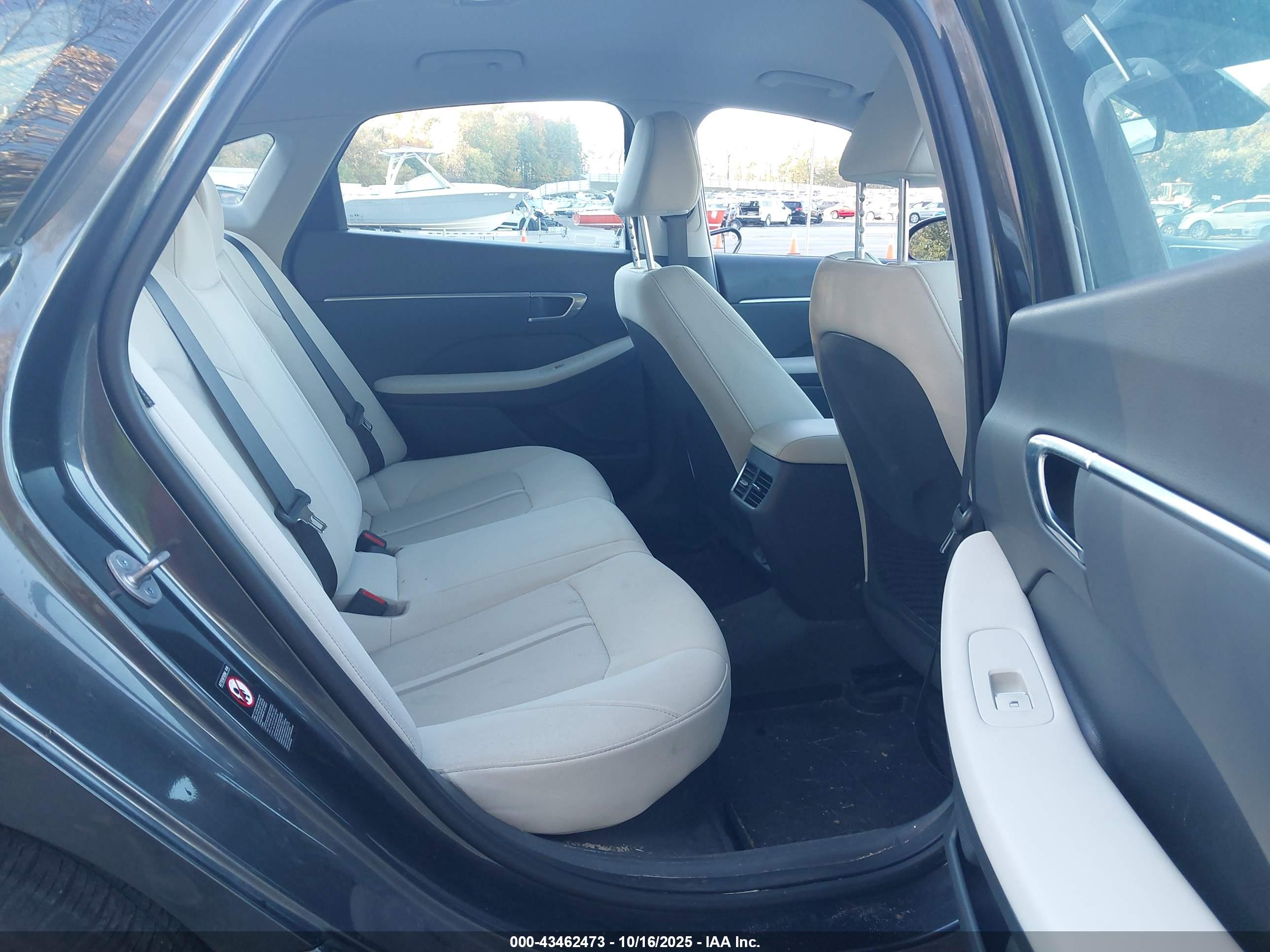 HYUNDAI SONATA image 8