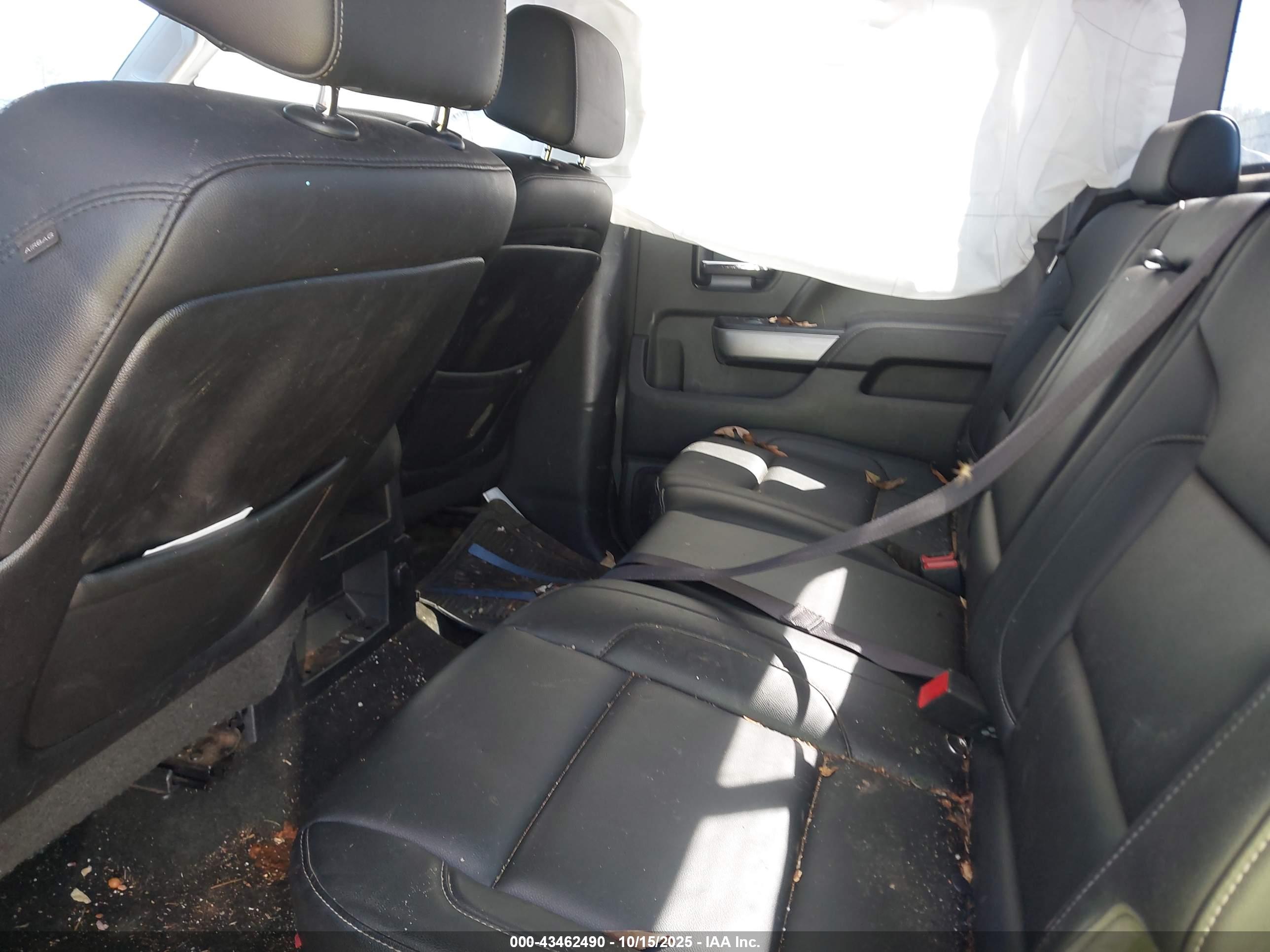 CHEVROLET SILVERADO image 8
