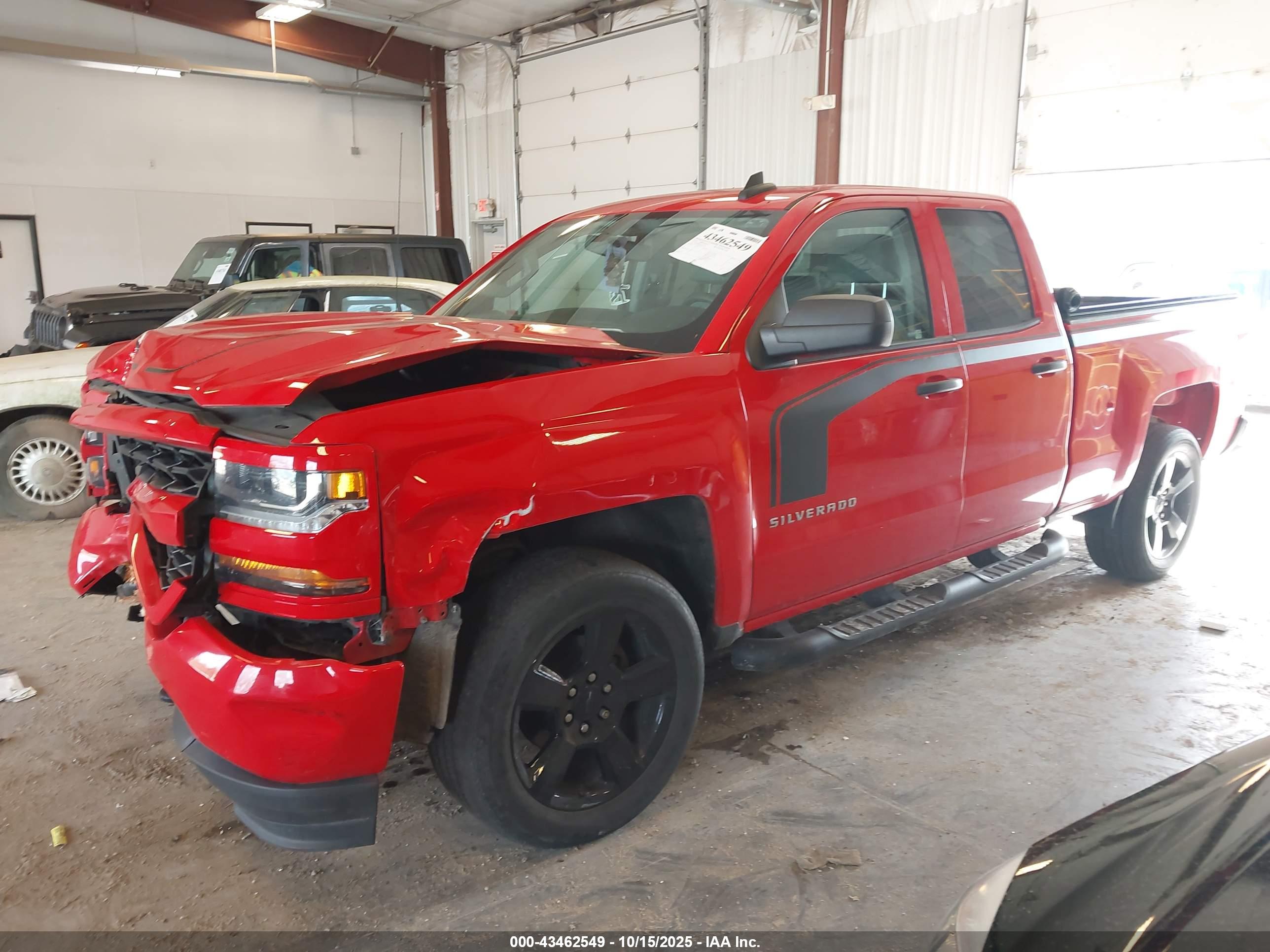 CHEVROLET SILVERADO image 2