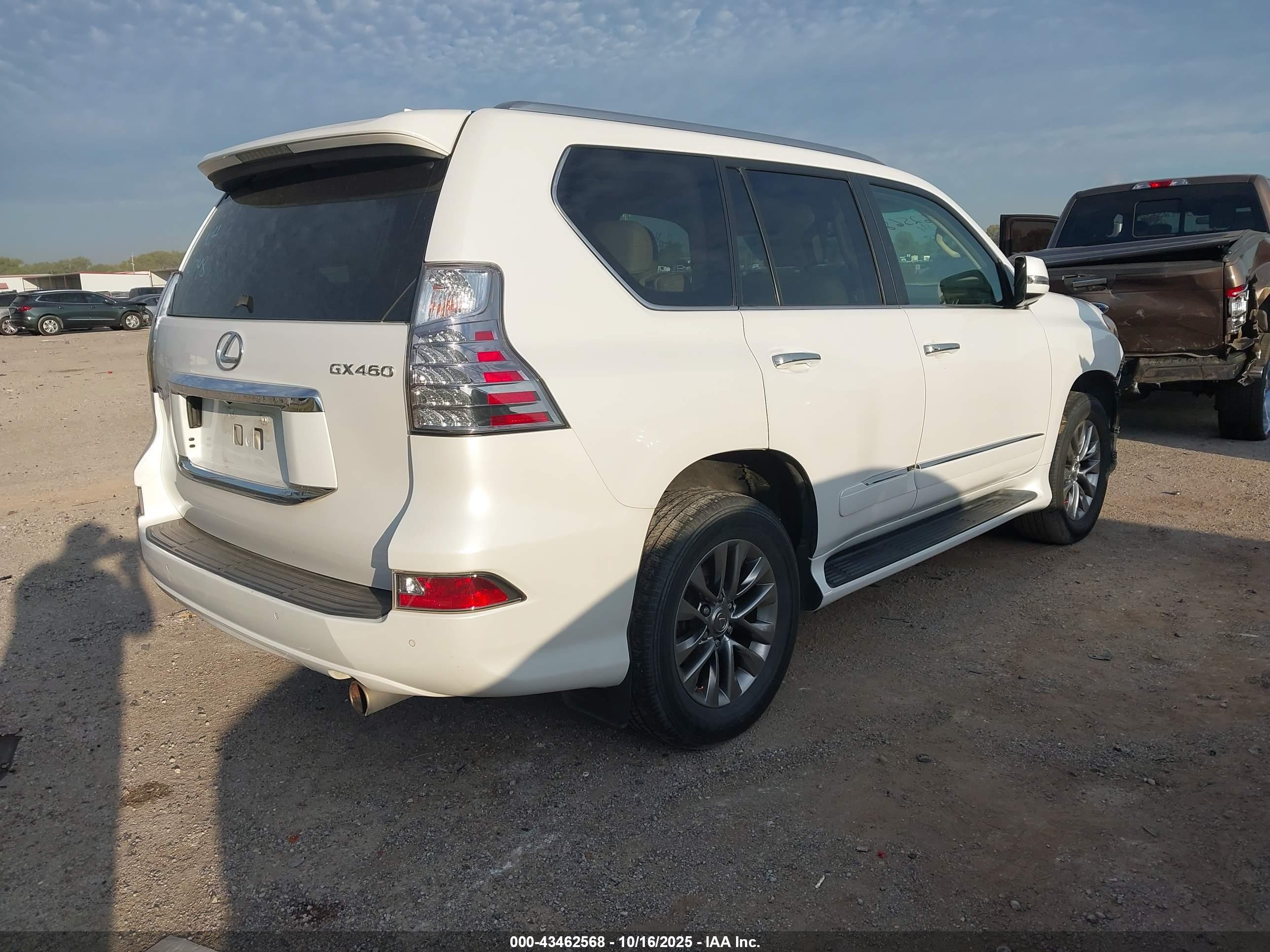 LEXUS GX image 4