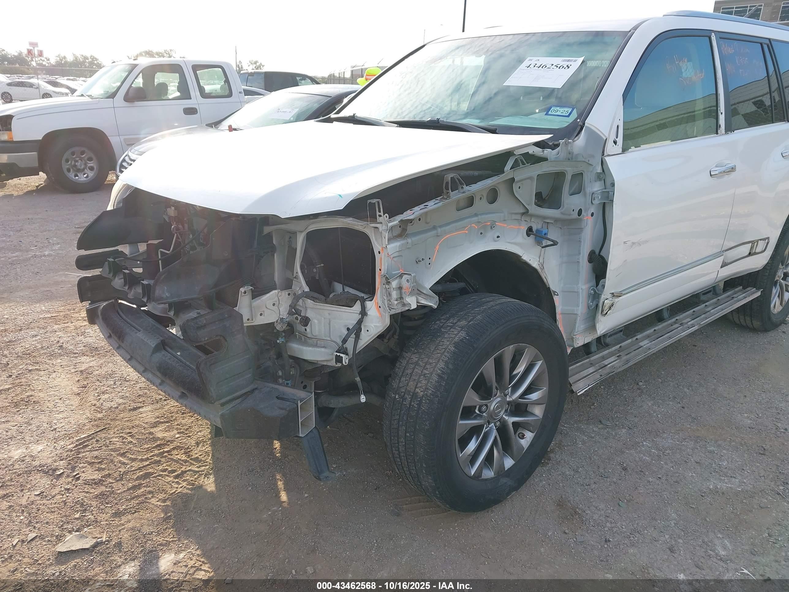 LEXUS GX image 6