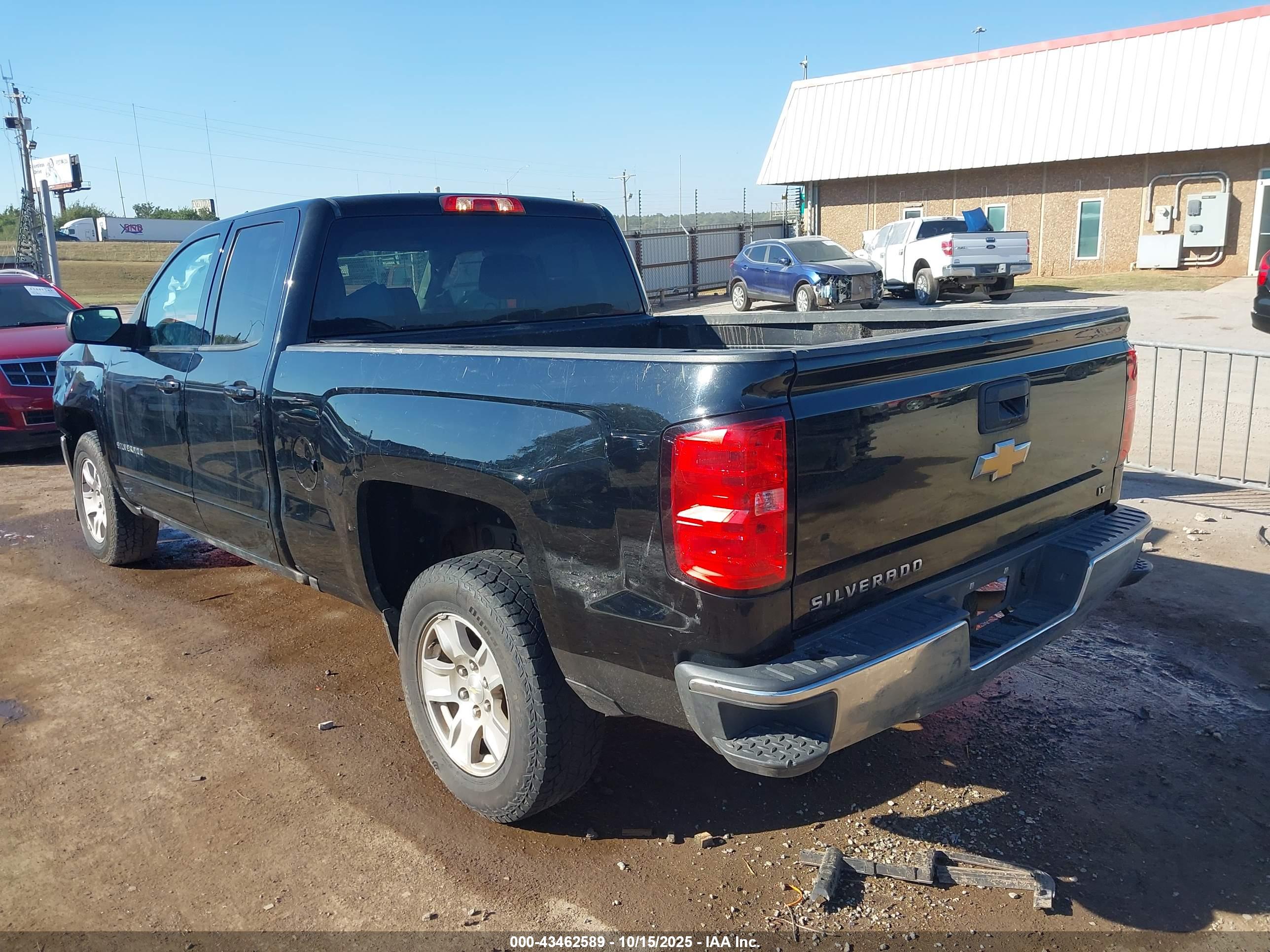 CHEVROLET SILVERADO image 3