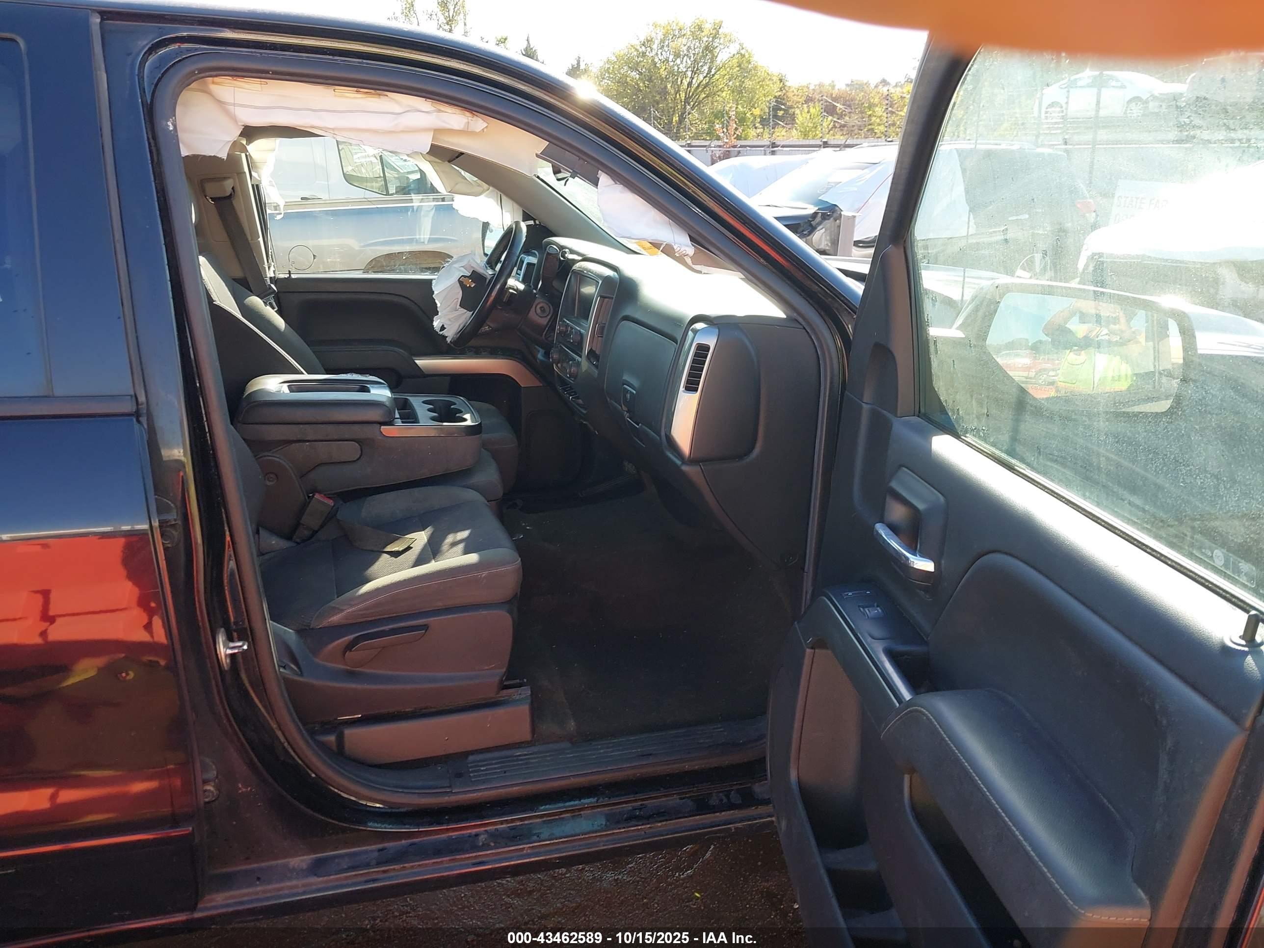 CHEVROLET SILVERADO image 5
