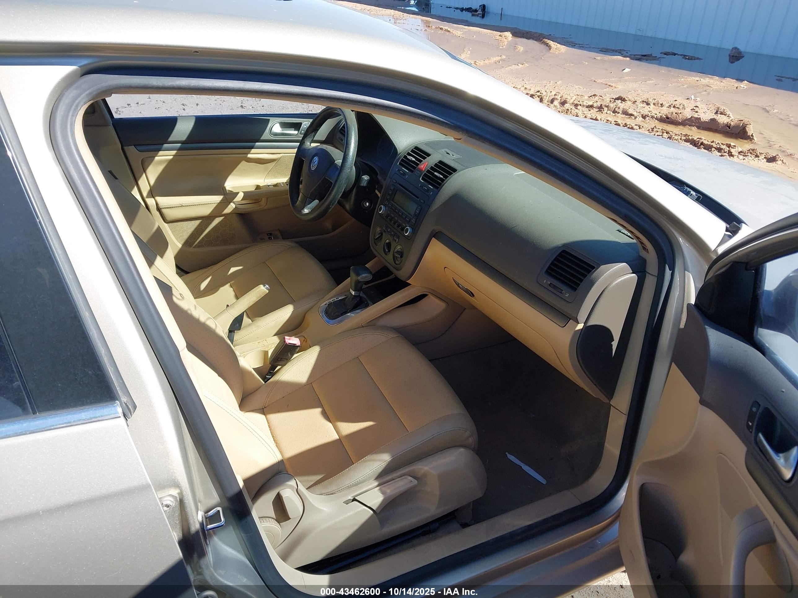 VOLKSWAGEN JETTA image 5