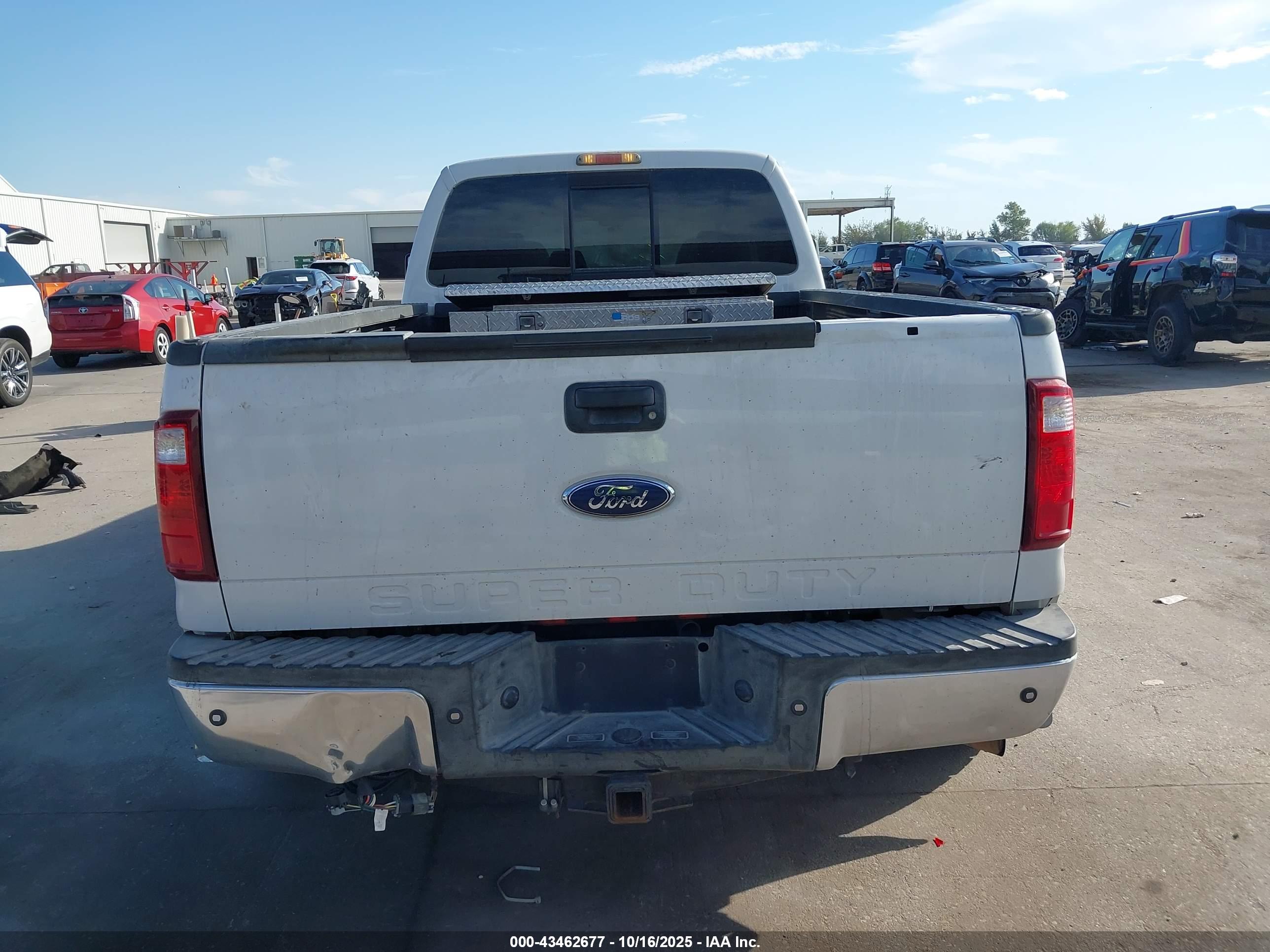 FORD F-450 image 8