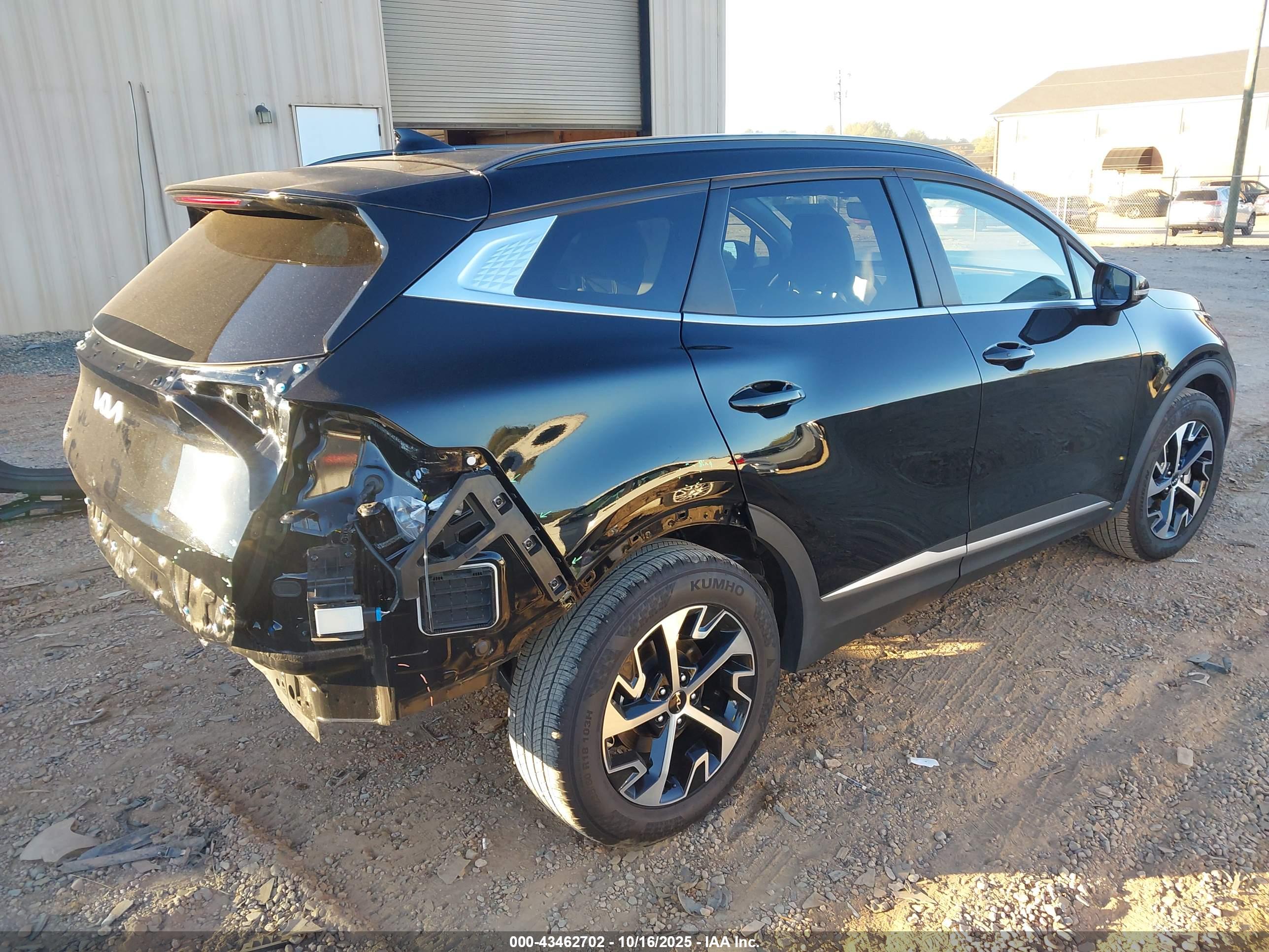 KIA SPORTAGE image 4