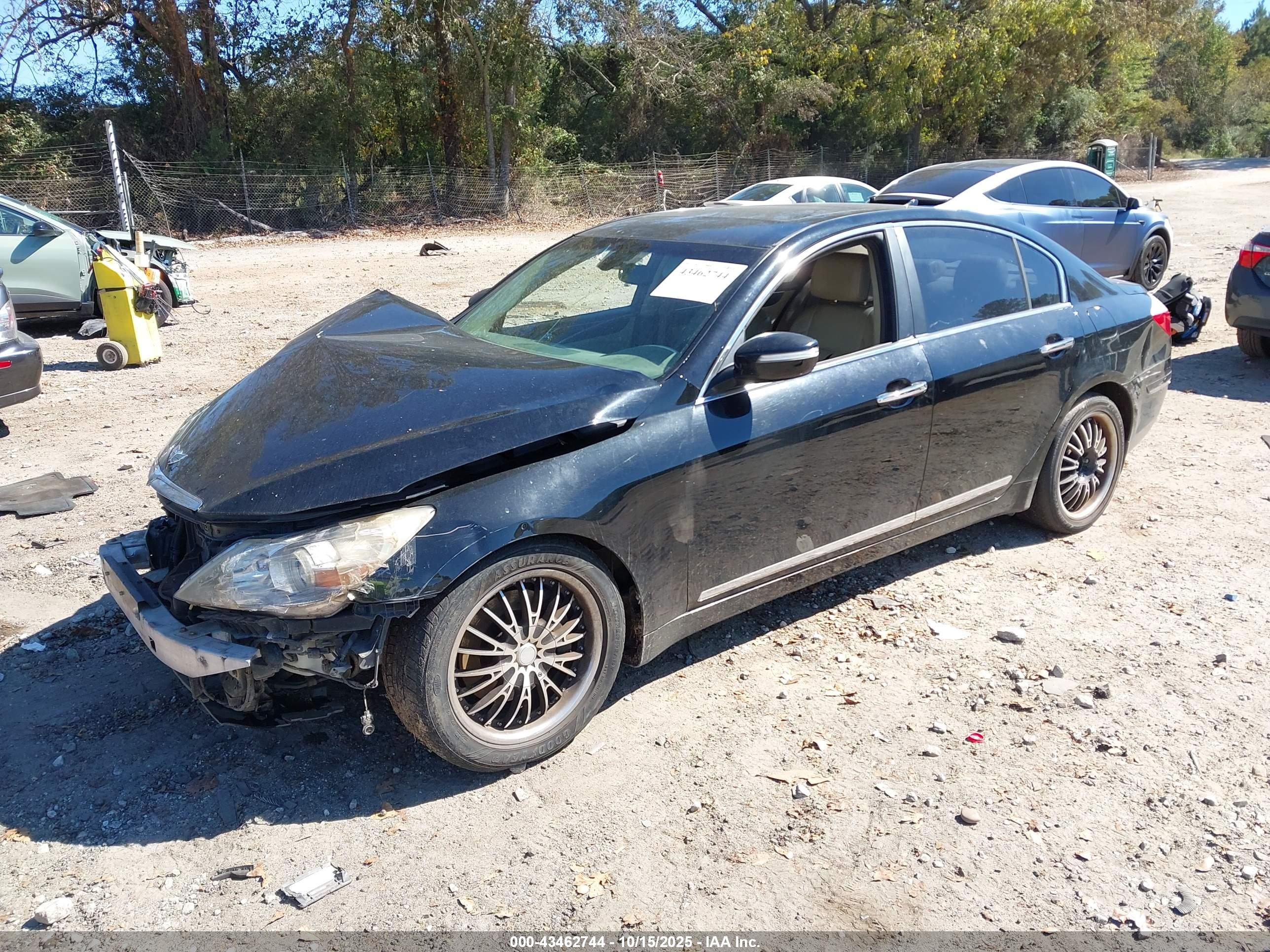 HYUNDAI GENESIS image 2