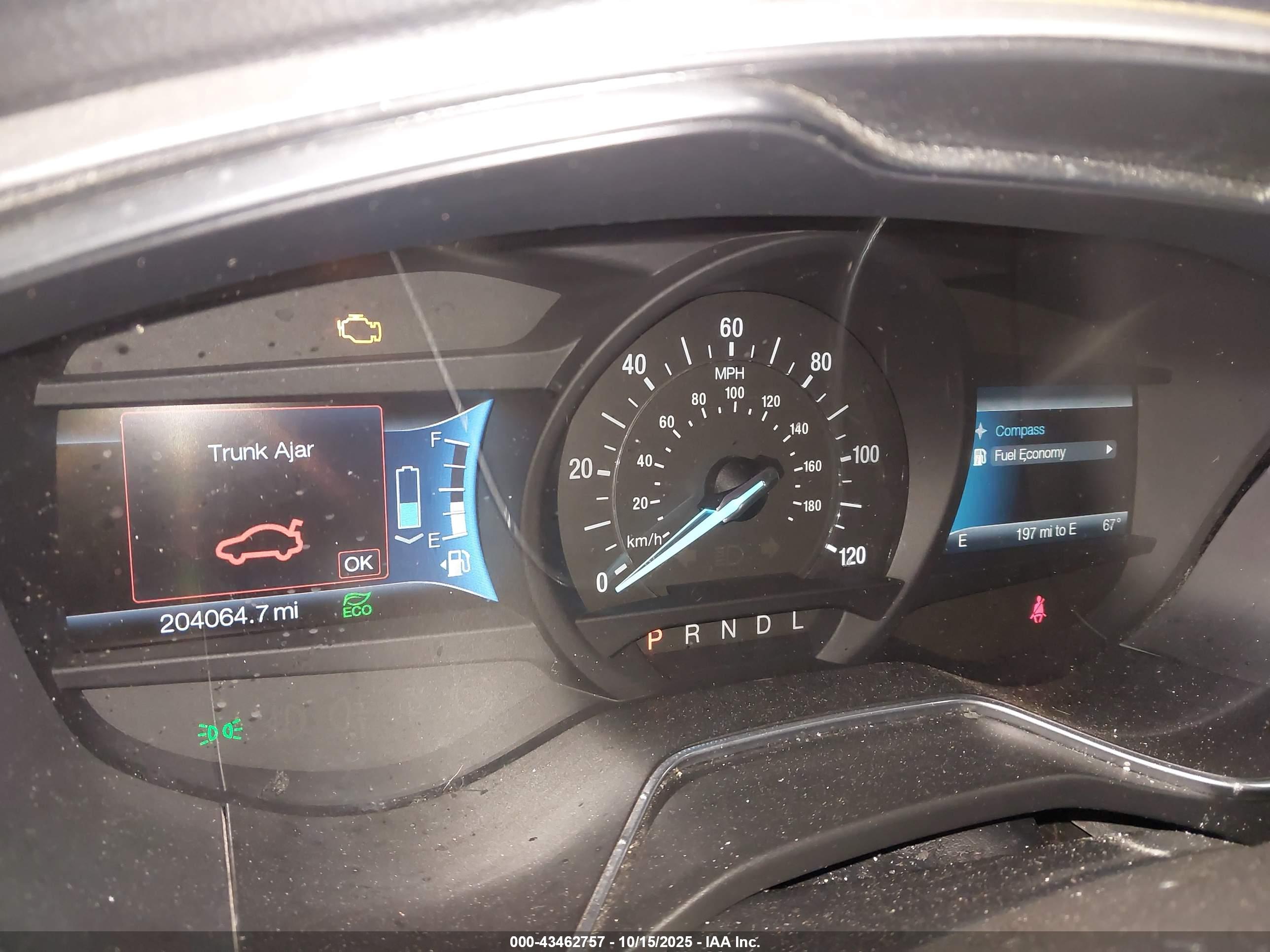 FORD FUSION image 7