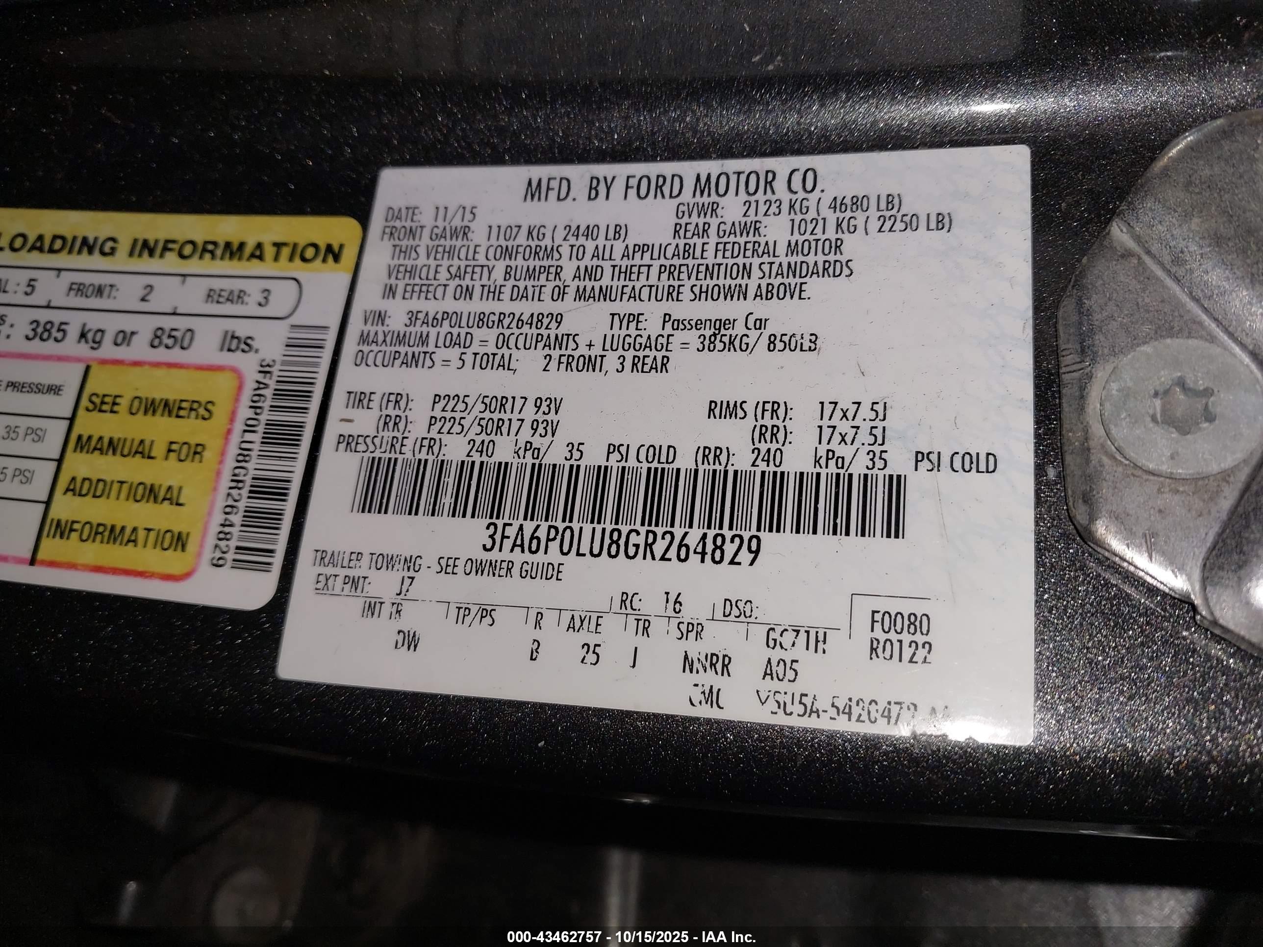 FORD FUSION image 9