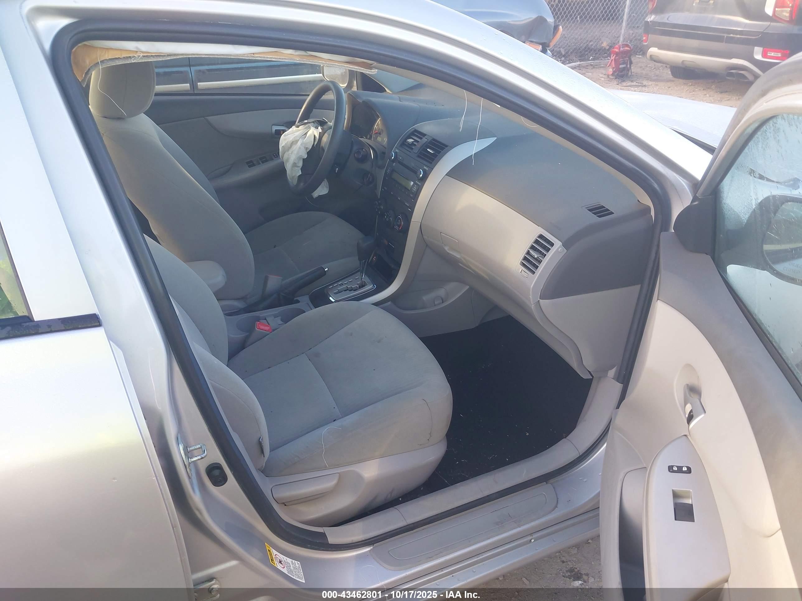 TOYOTA COROLLA image 5