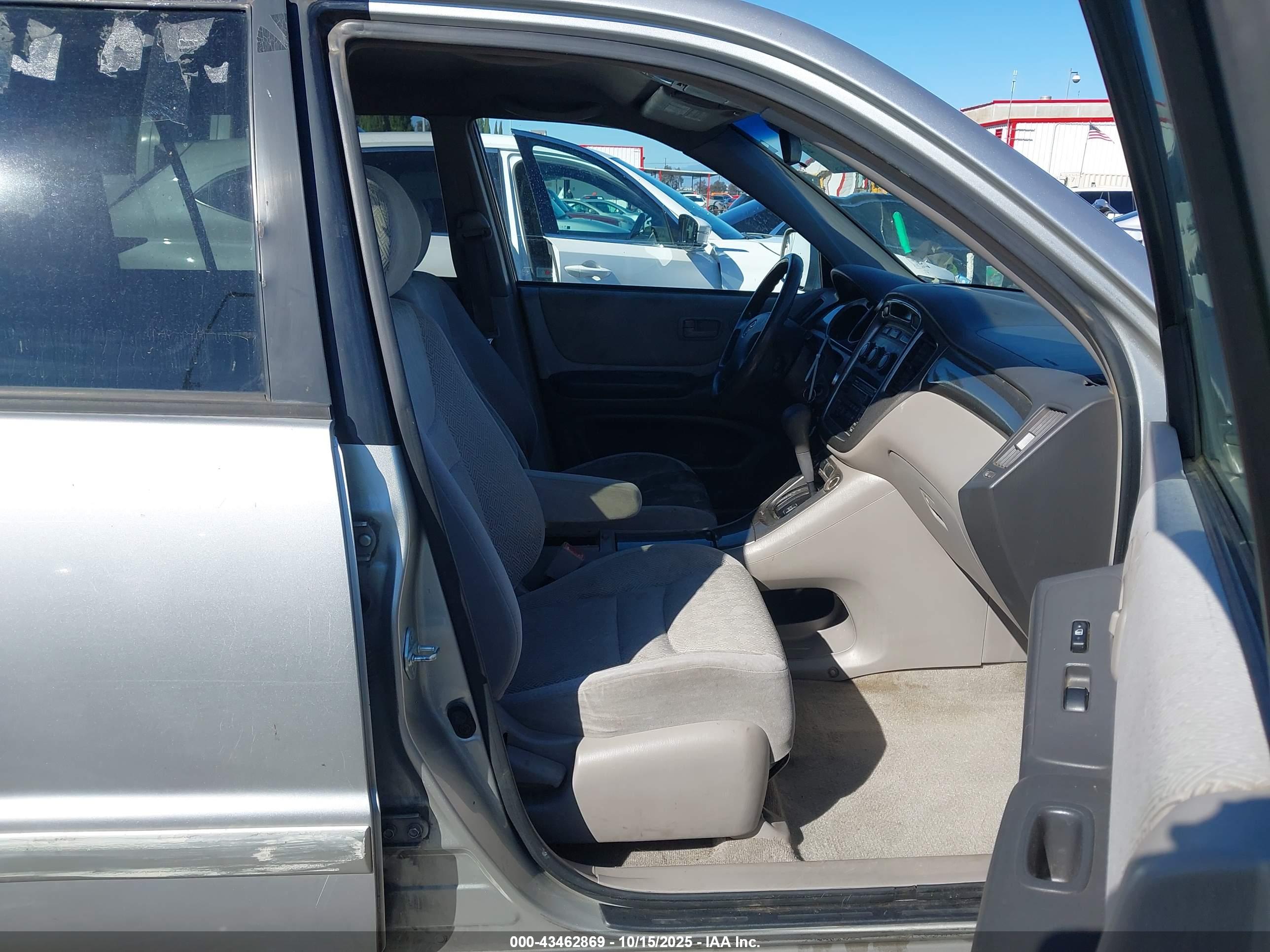 TOYOTA HIGHLANDER image 5