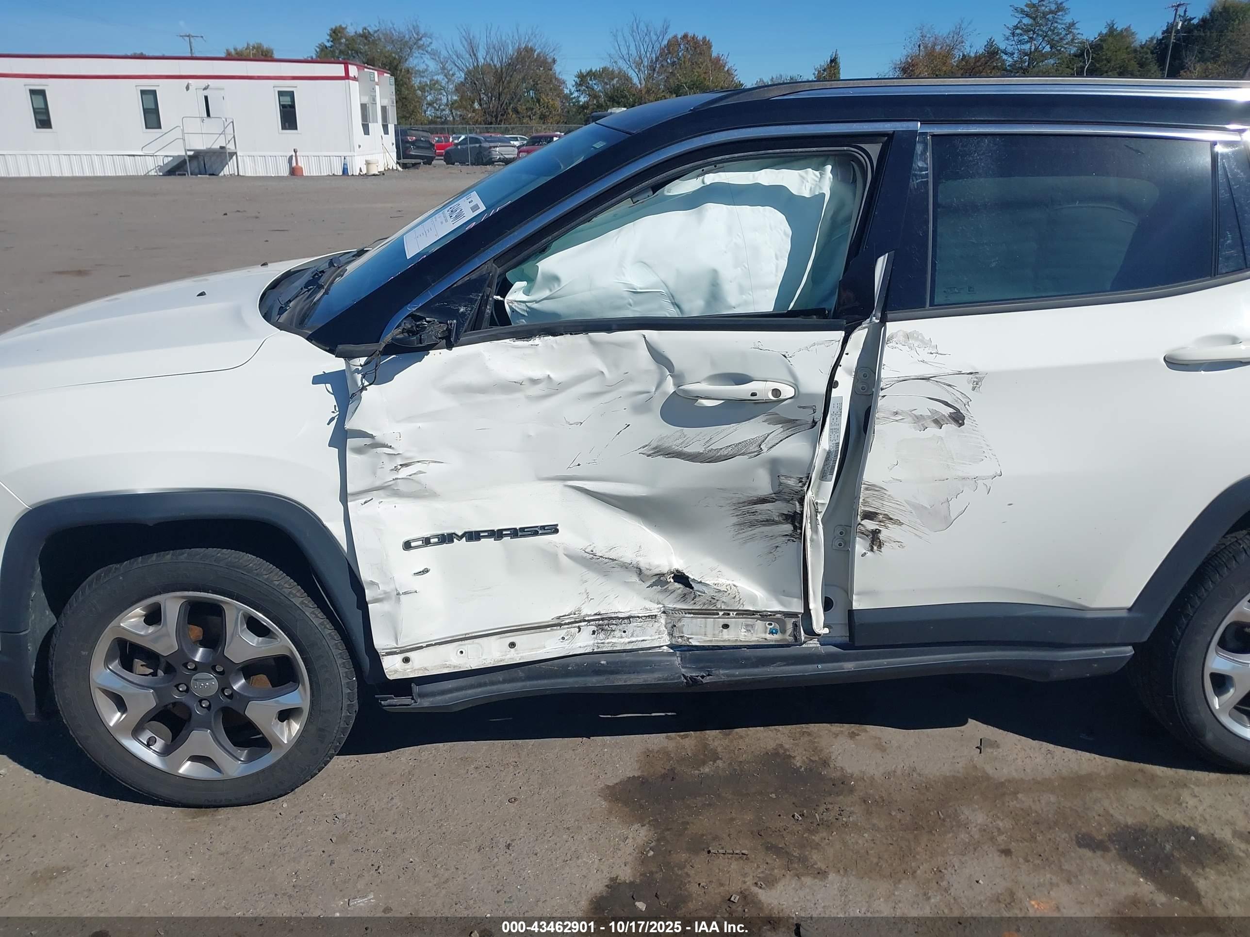 JEEP COMPASS image 6