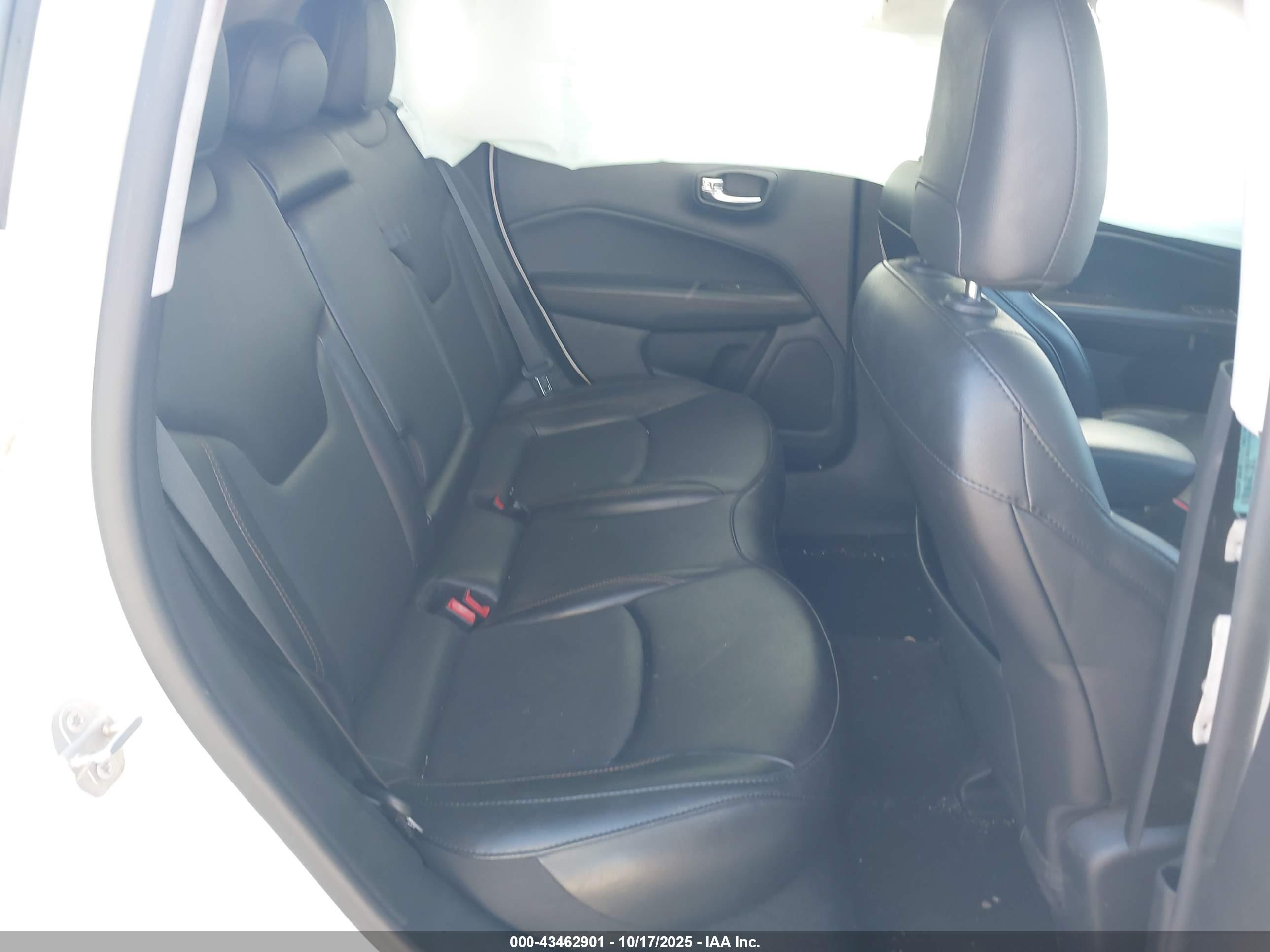 JEEP COMPASS image 8