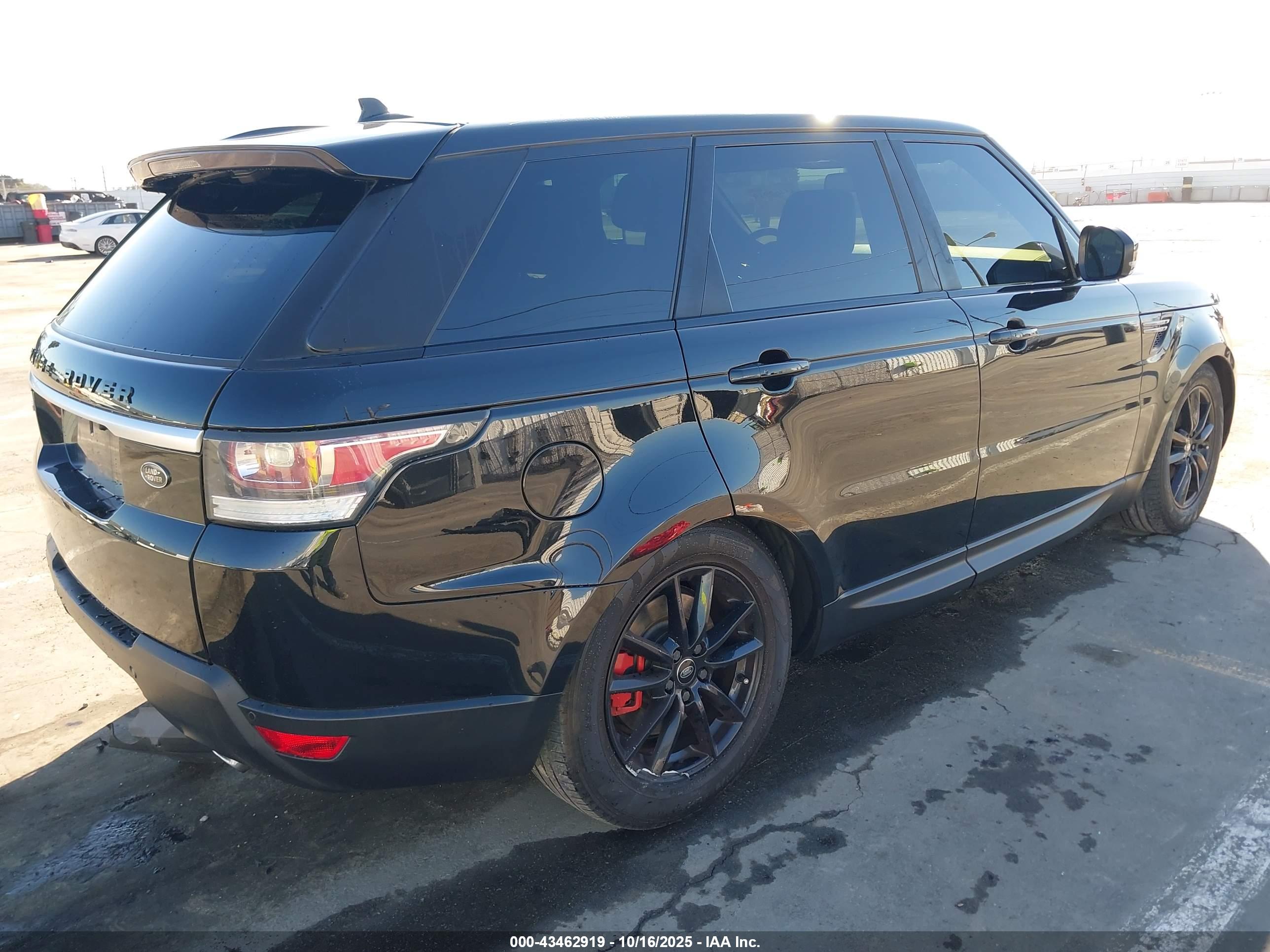 LAND ROVER image 4