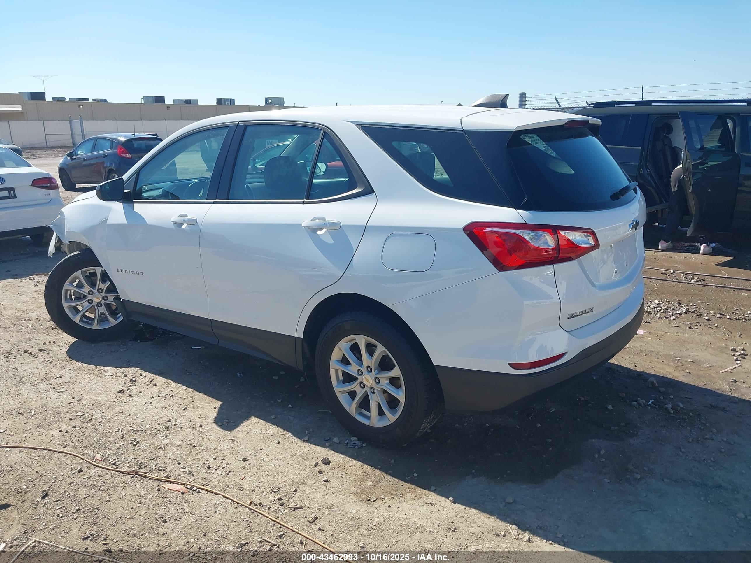 CHEVROLET EQUINOX image 3
