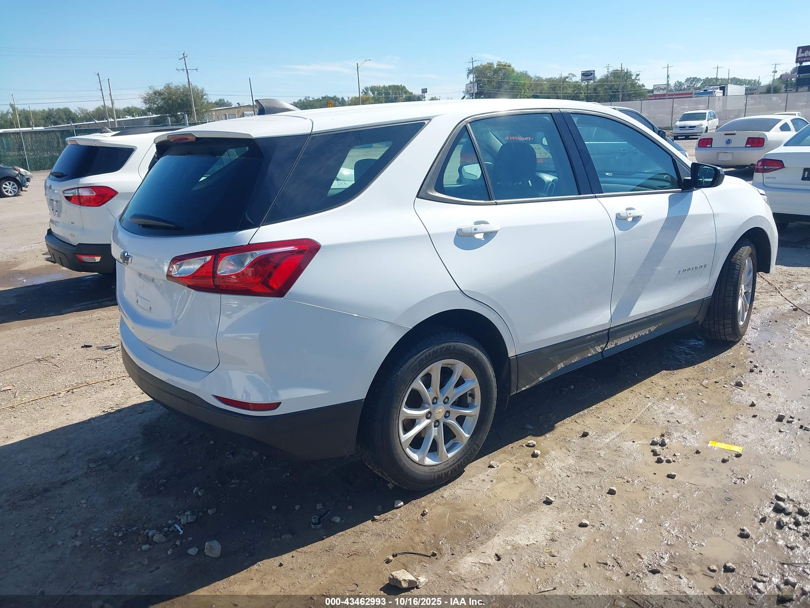 CHEVROLET EQUINOX image 4