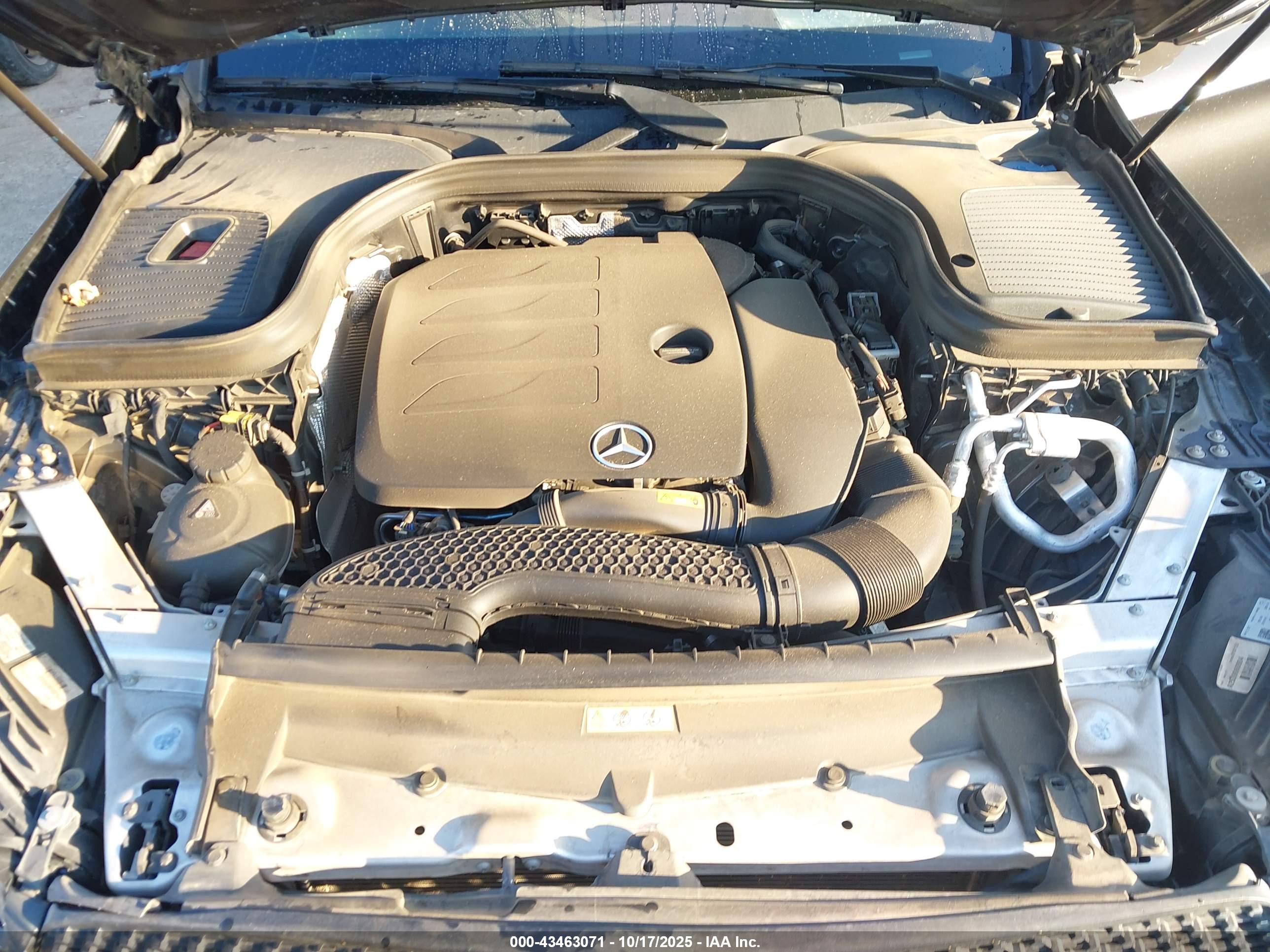 MERCEDES-BENZ GLC image 10